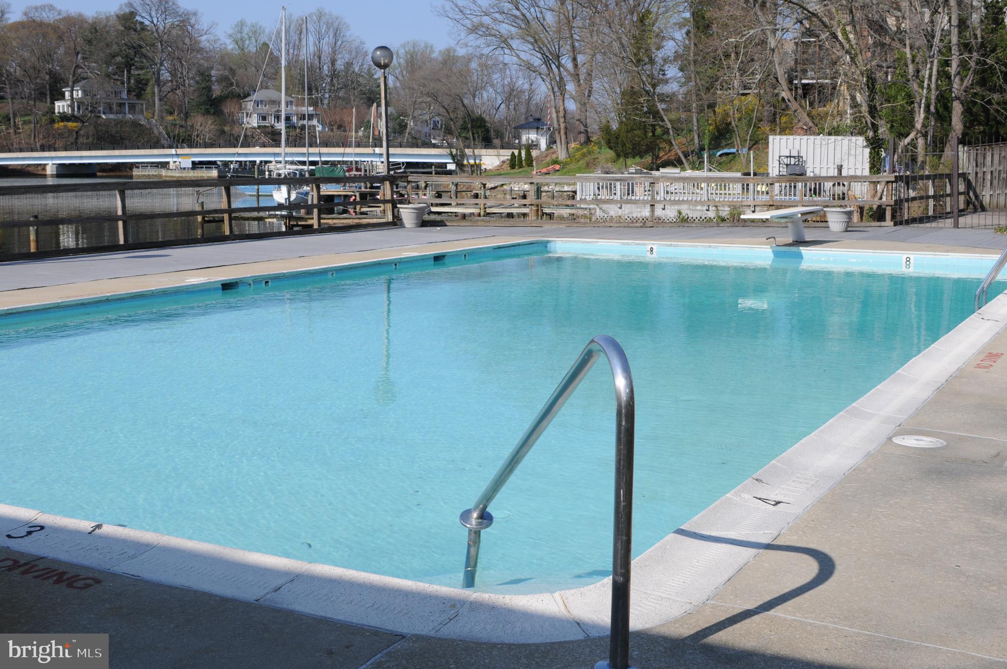 MARINERS COVE - Residential Lease