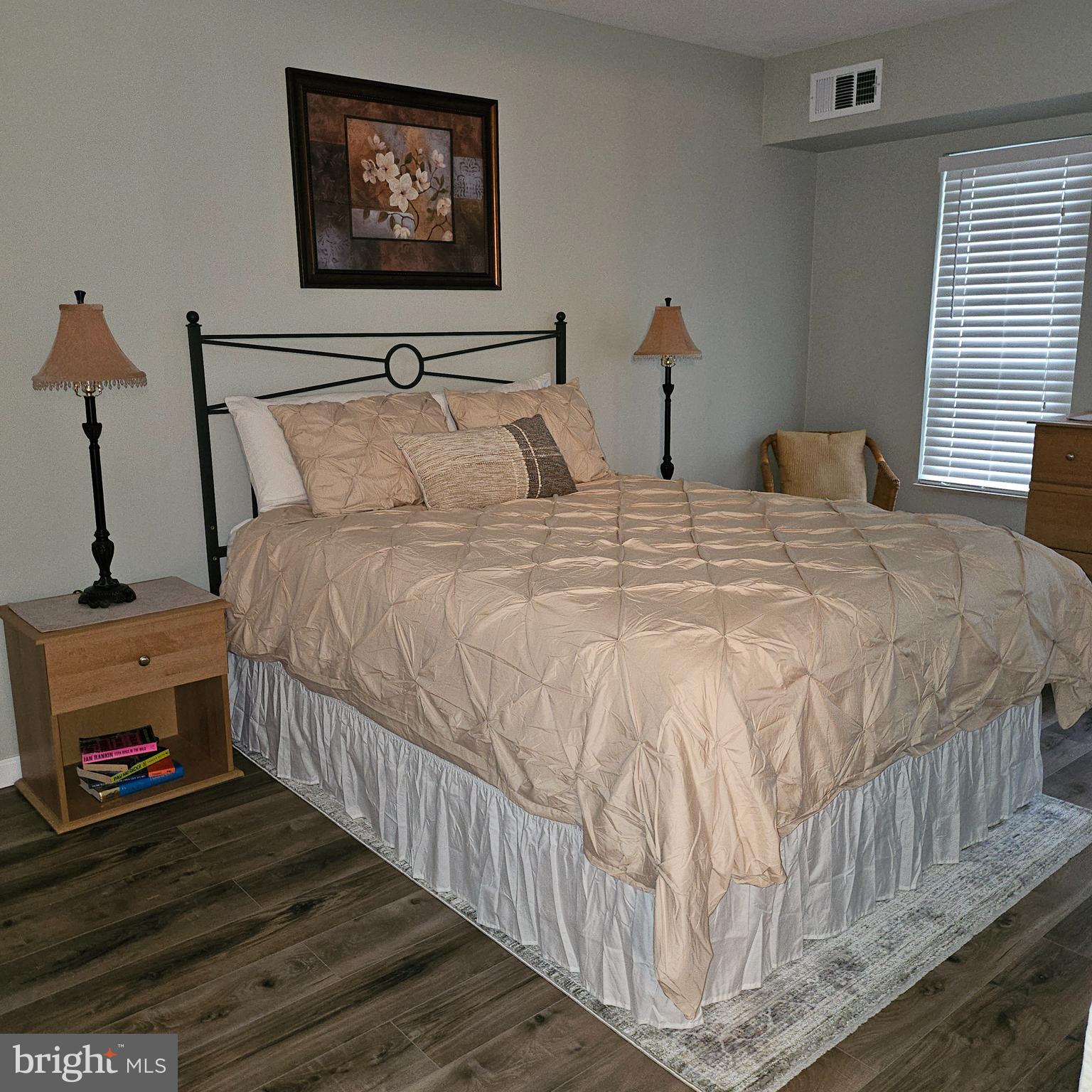 MARINERS COVE - Residential Lease