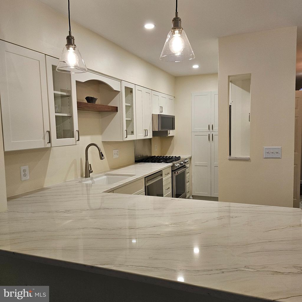 Photo of 304 - B Forbes Street, ANNAPOLIS, MD 21401 (MLS # MDAA2129996)