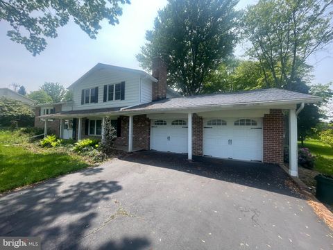 Homes For Sale - 9249 W Stayman Drive<br/> Howard County, ELLICOTT CITY, MD 21042