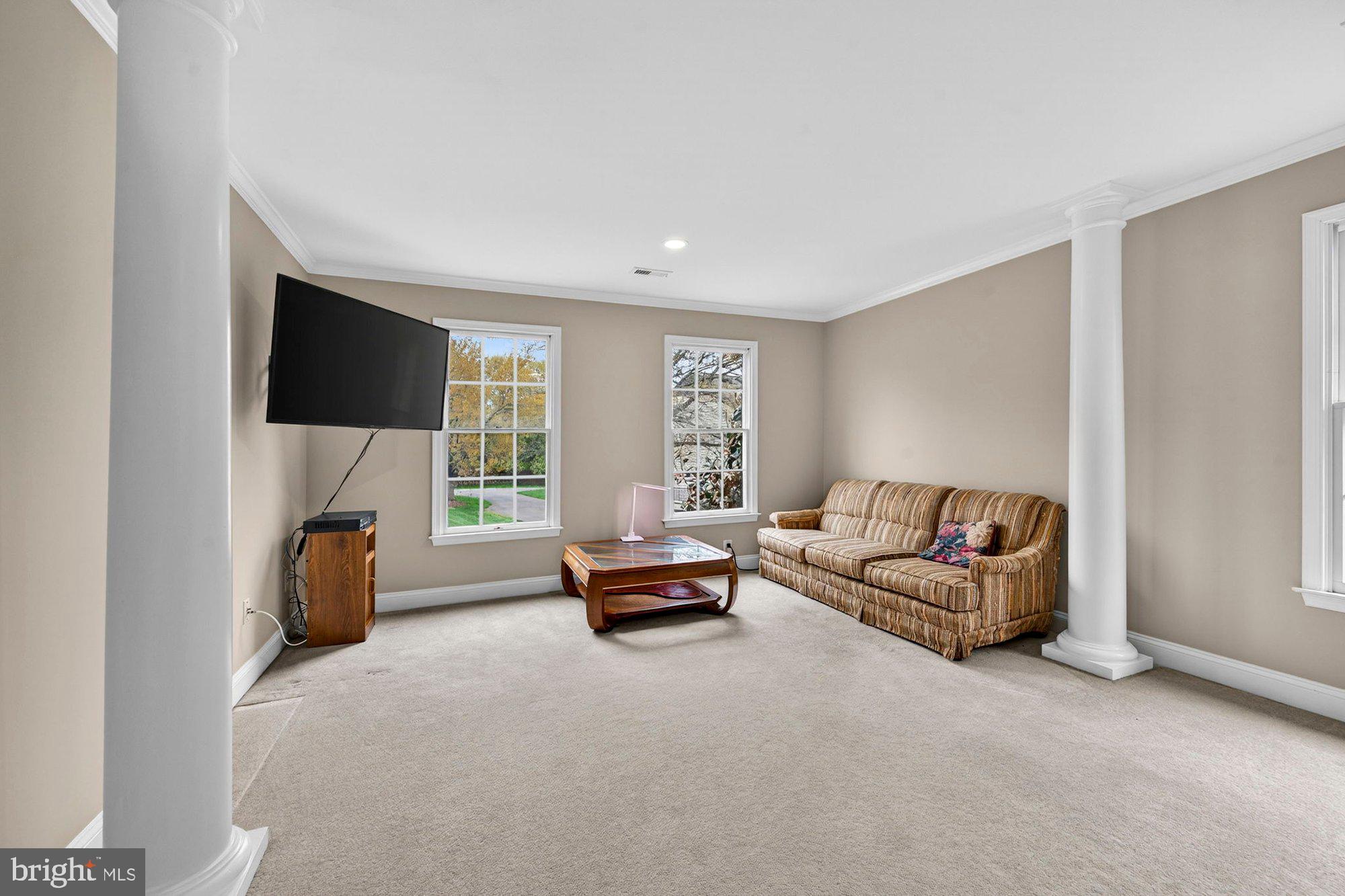 HUNTER MILL ESTATES - Residential