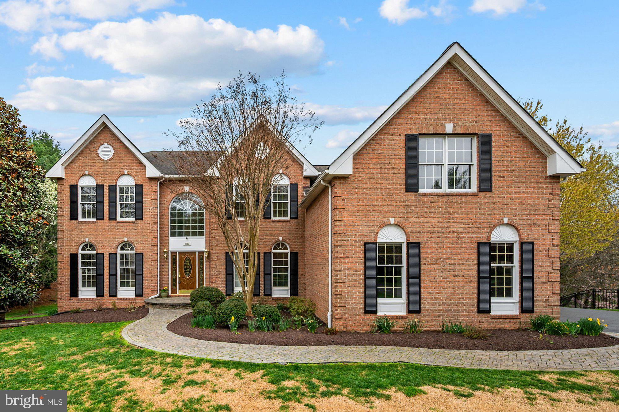 HUNTER MILL ESTATES - Residential