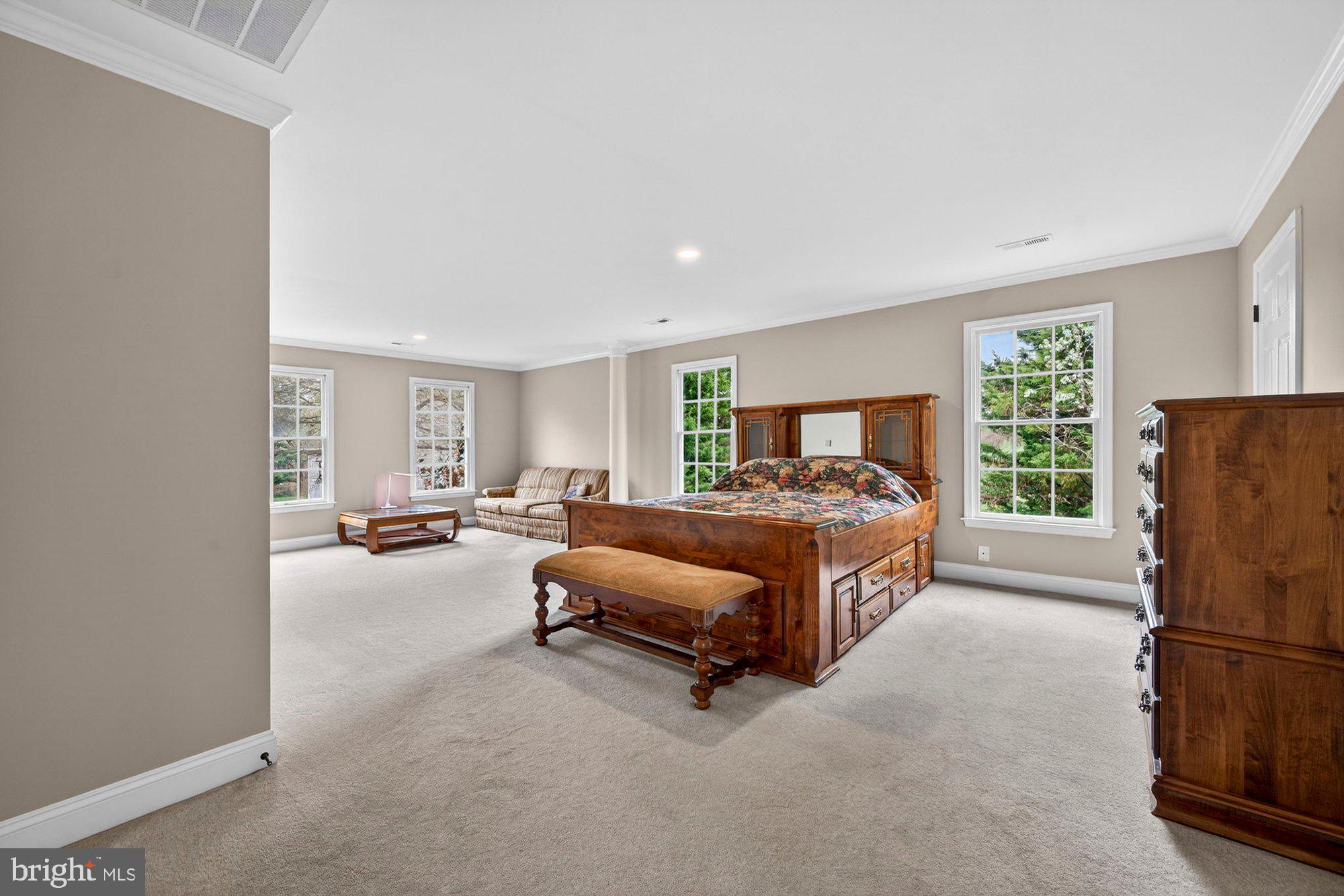 HUNTER MILL ESTATES - Residential