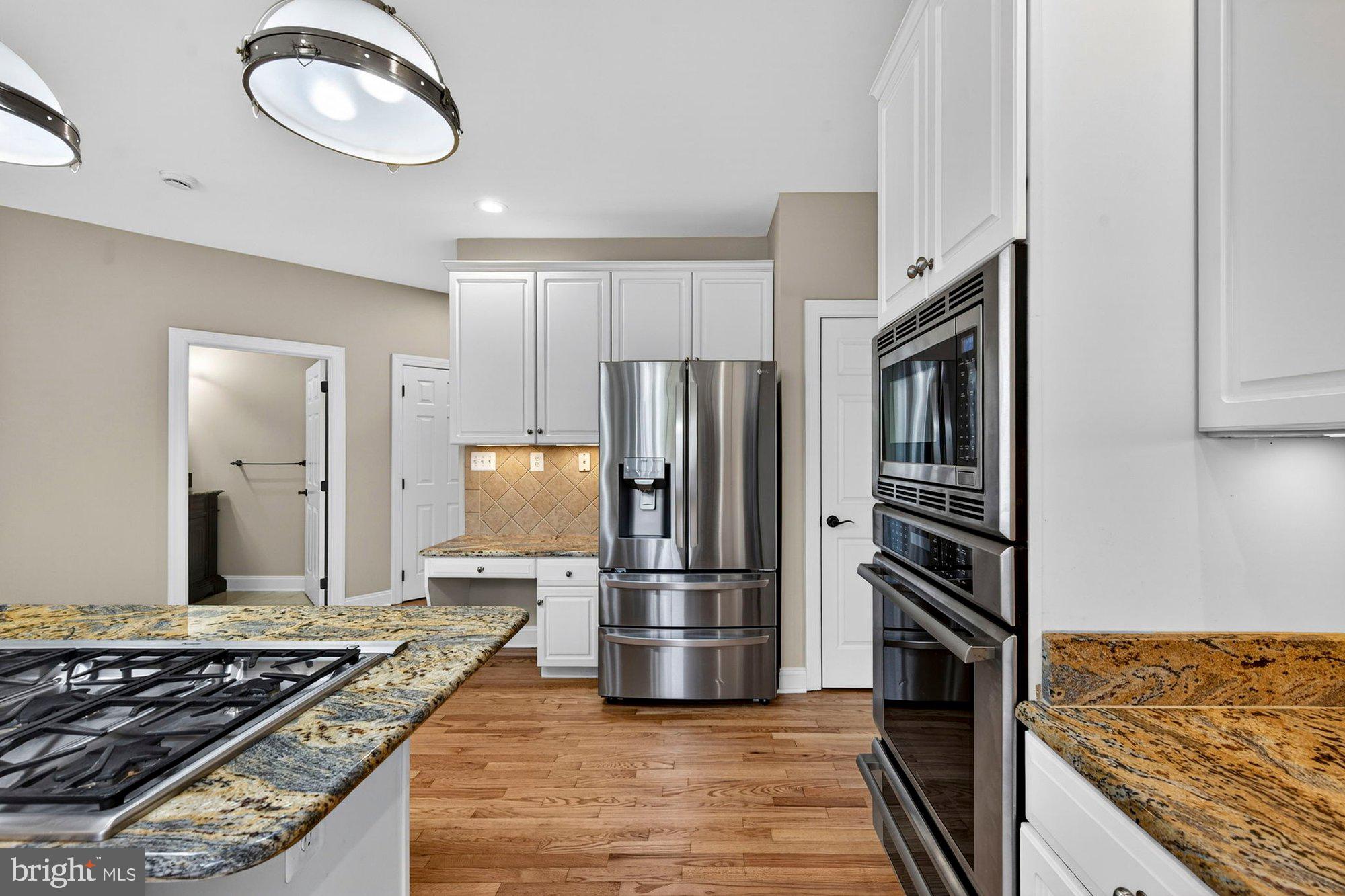 HUNTER MILL ESTATES - Residential