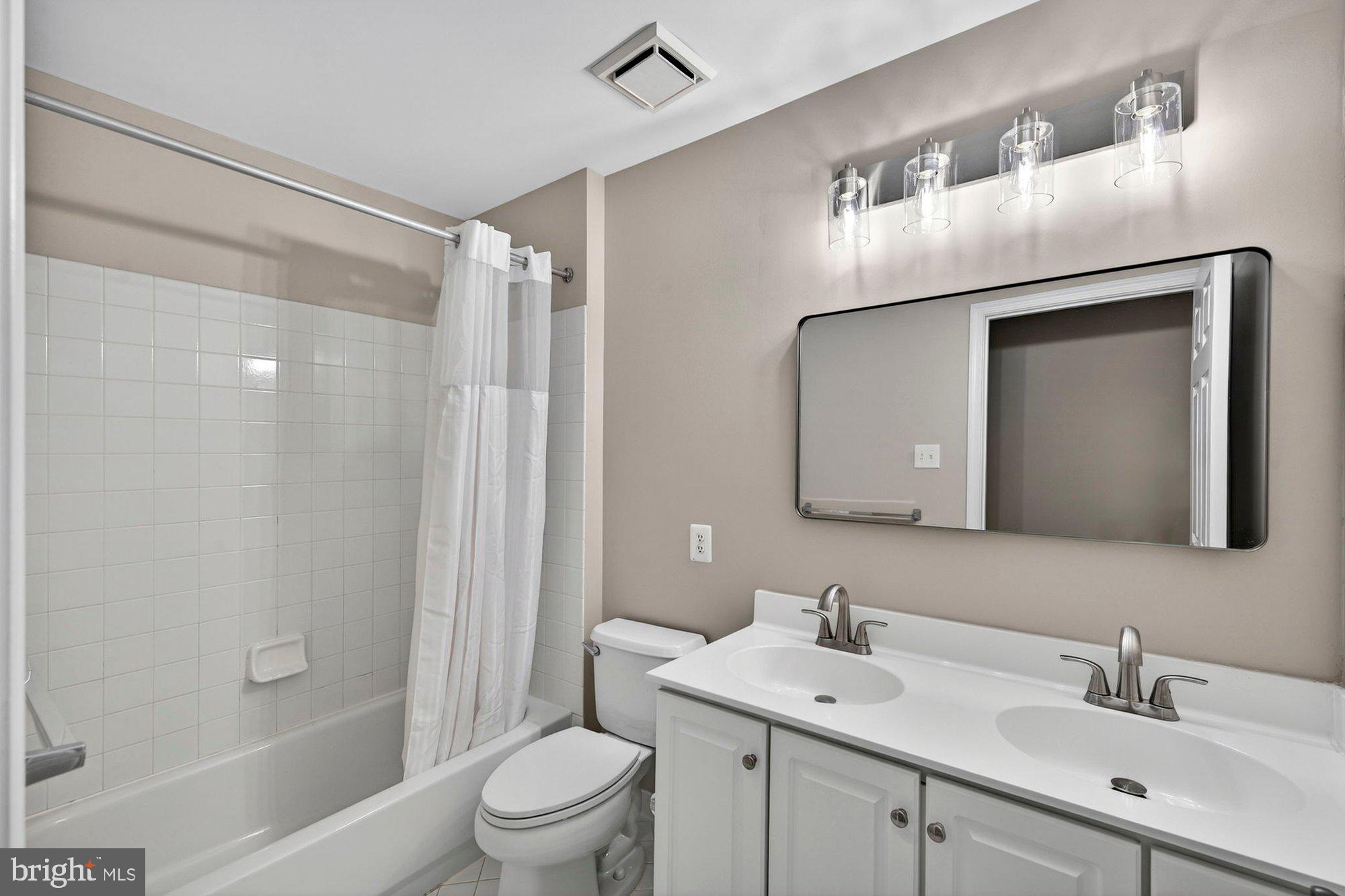 HUNTER MILL ESTATES - Residential