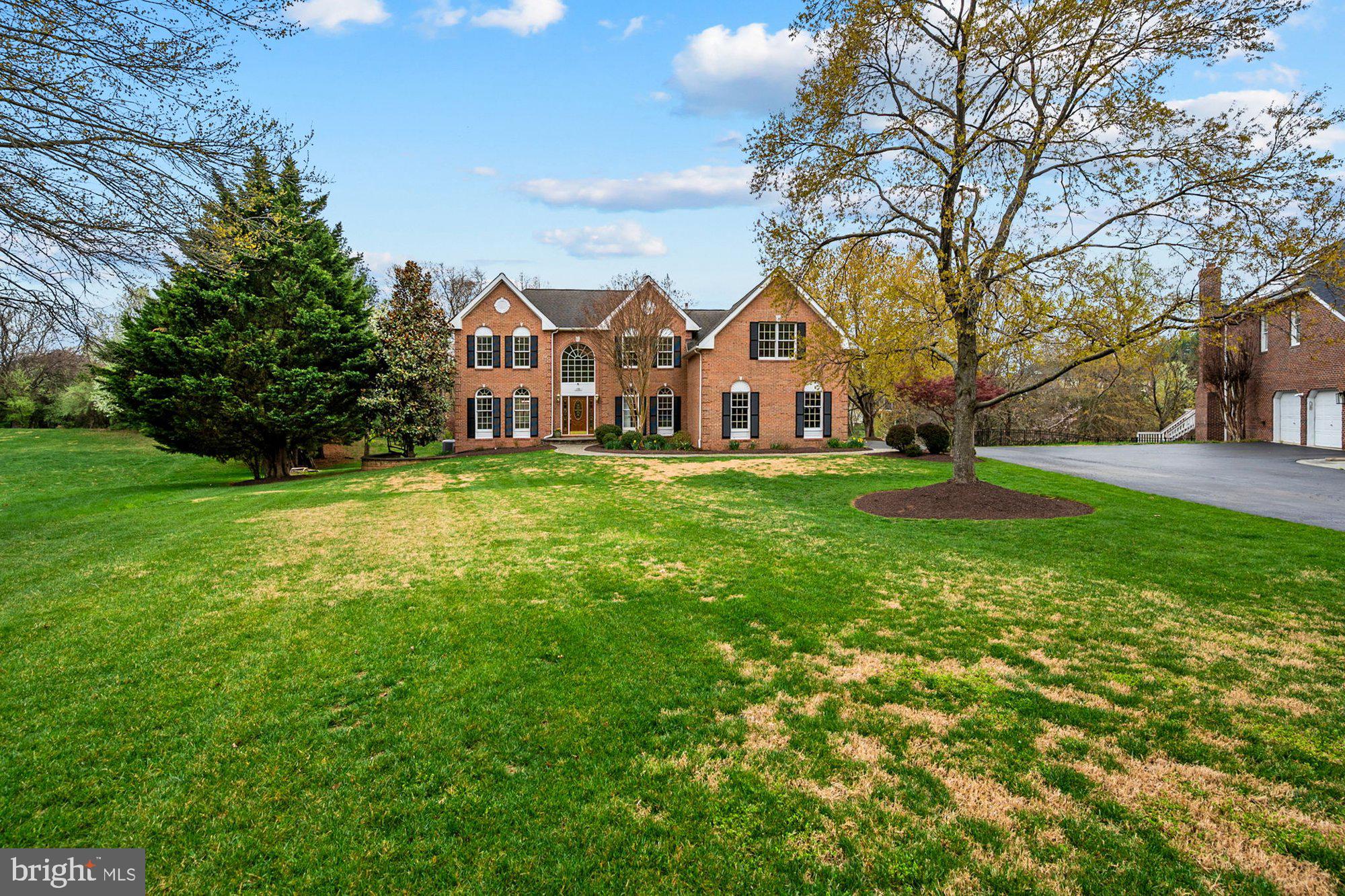 HUNTER MILL ESTATES - Residential