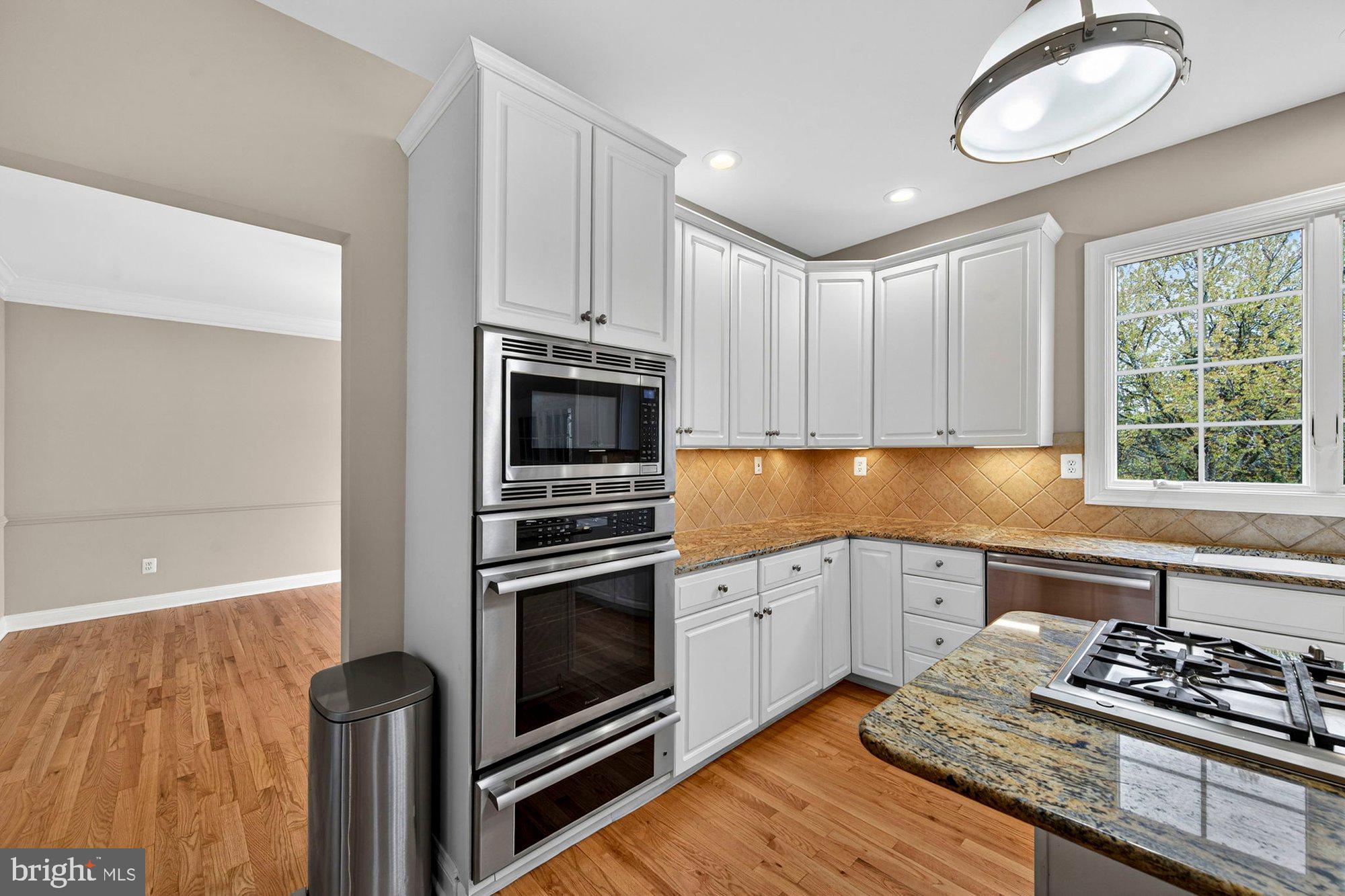 HUNTER MILL ESTATES - Residential