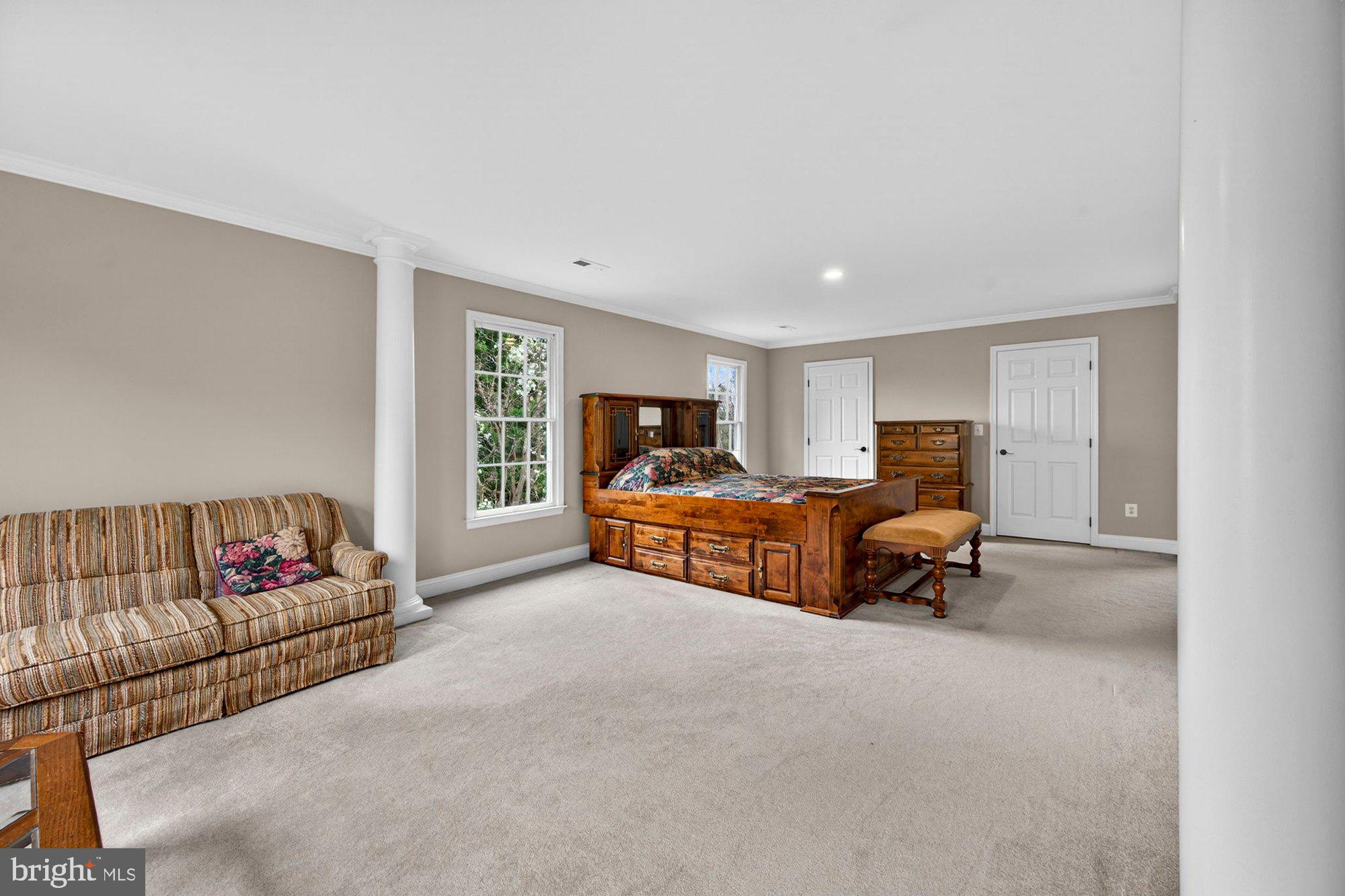 HUNTER MILL ESTATES - Residential