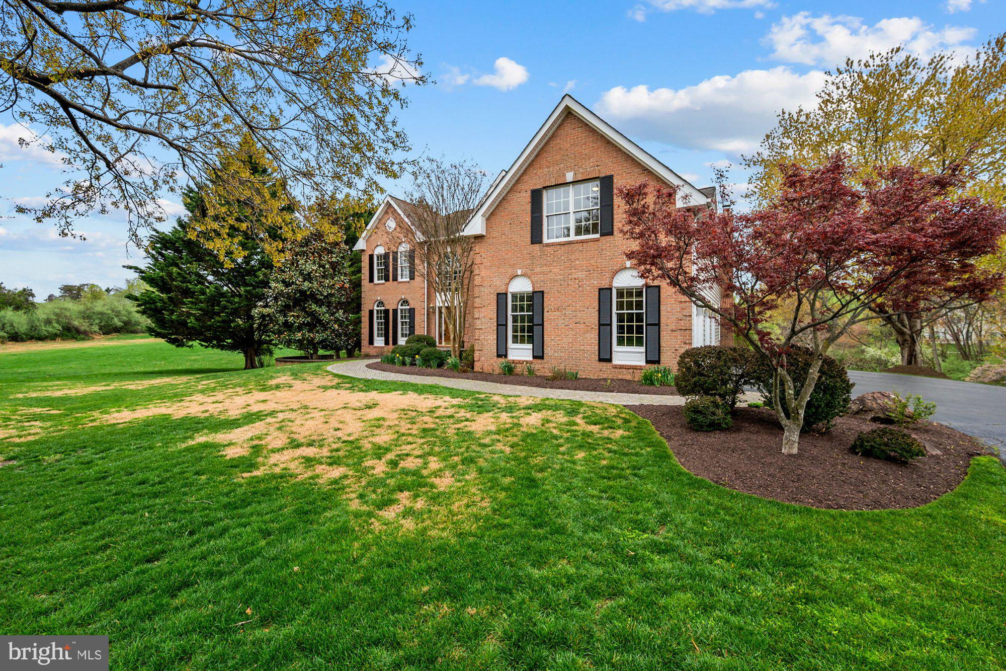 HUNTER MILL ESTATES - Residential