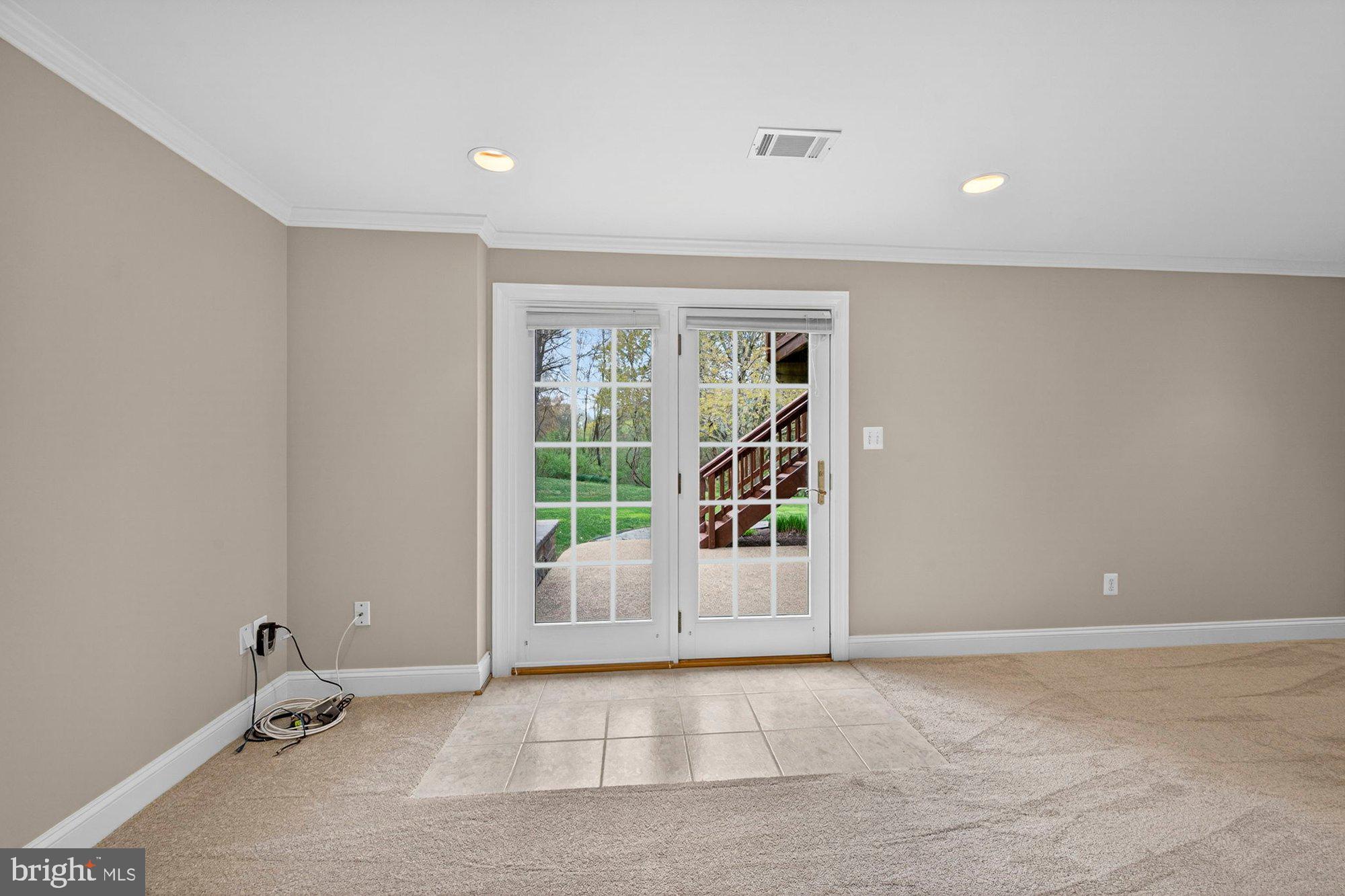 HUNTER MILL ESTATES - Residential