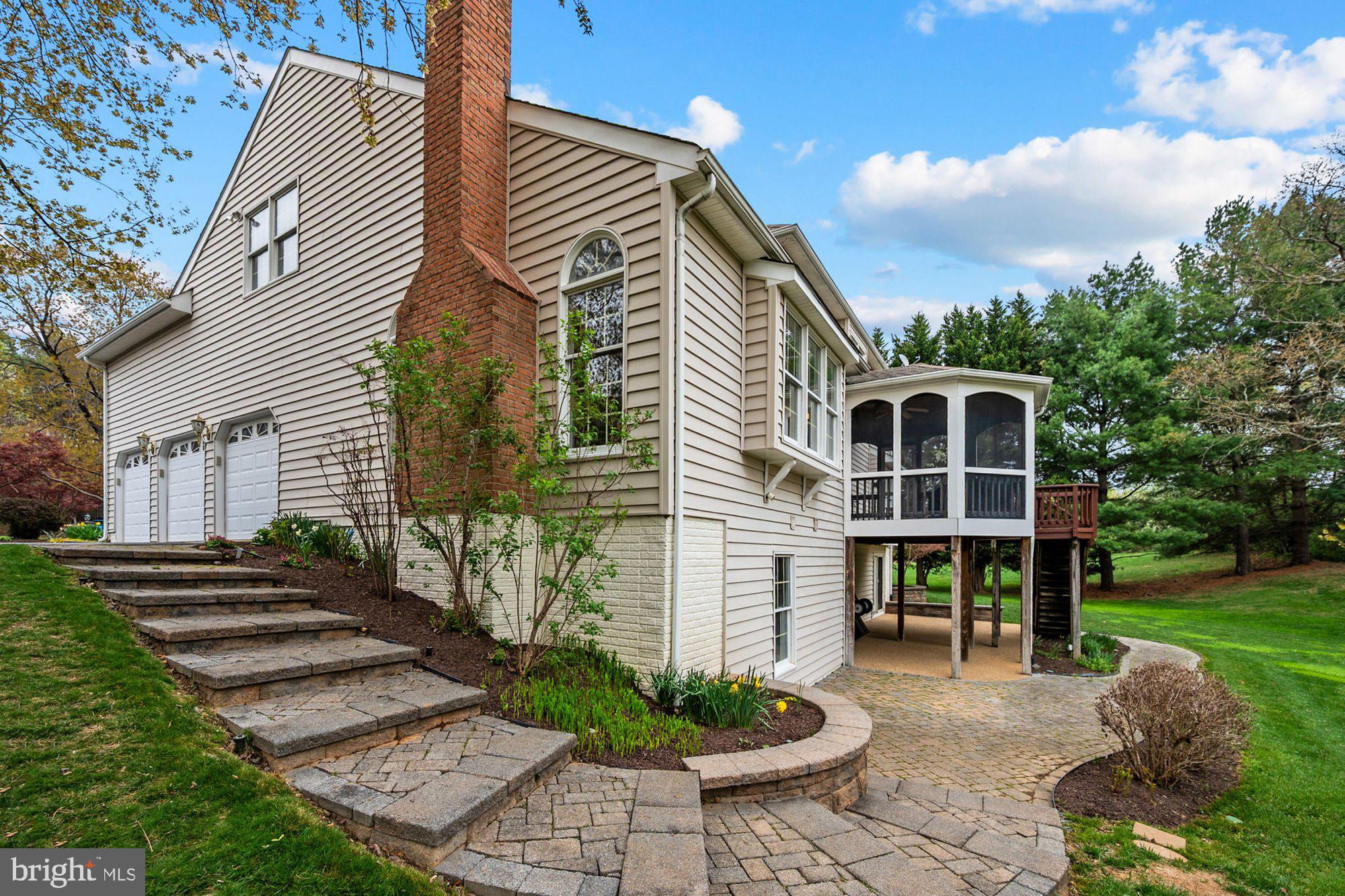 HUNTER MILL ESTATES - Residential