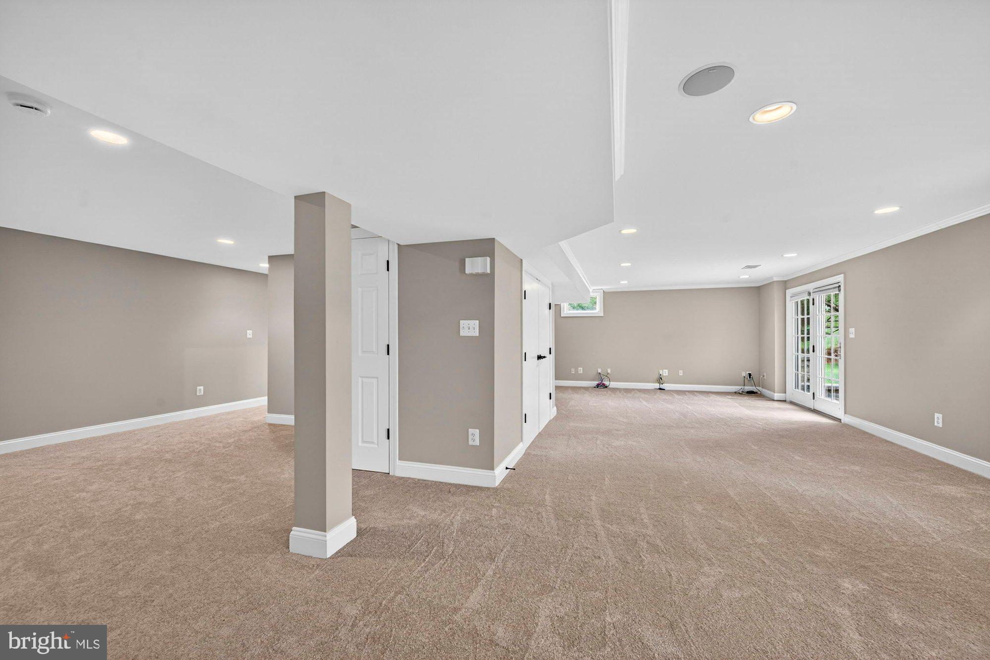 HUNTER MILL ESTATES - Residential