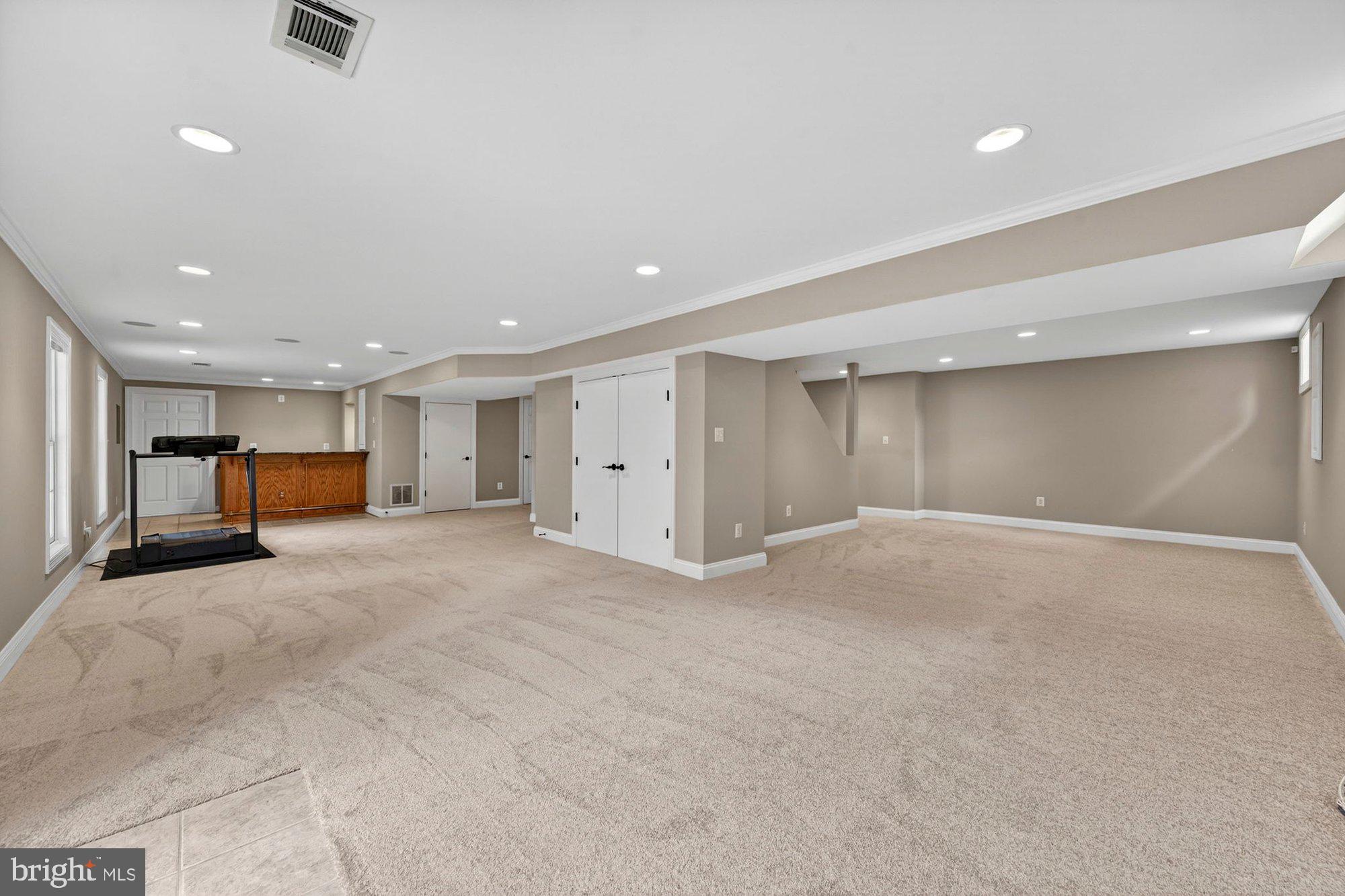 HUNTER MILL ESTATES - Residential