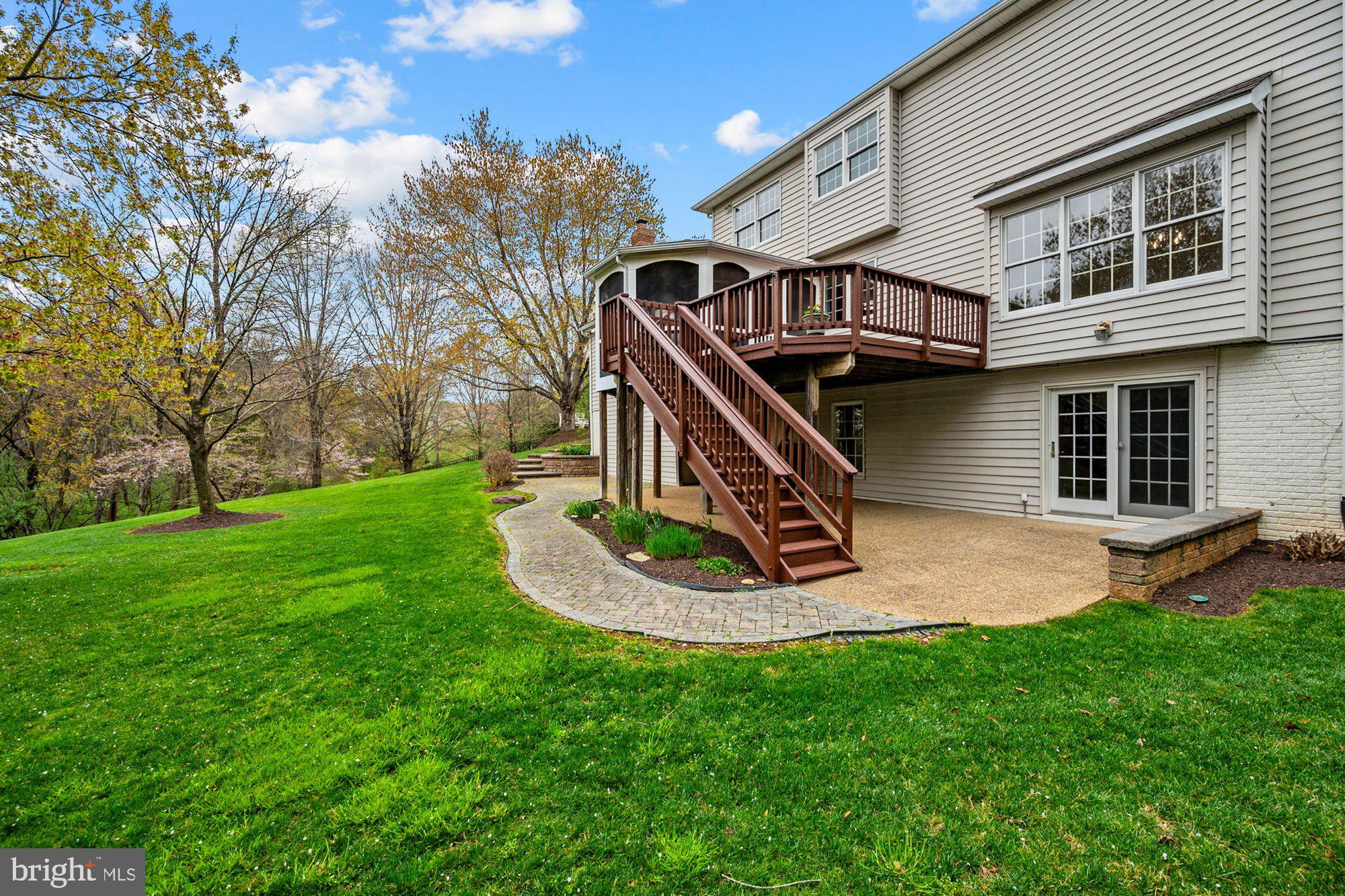 HUNTER MILL ESTATES - Residential