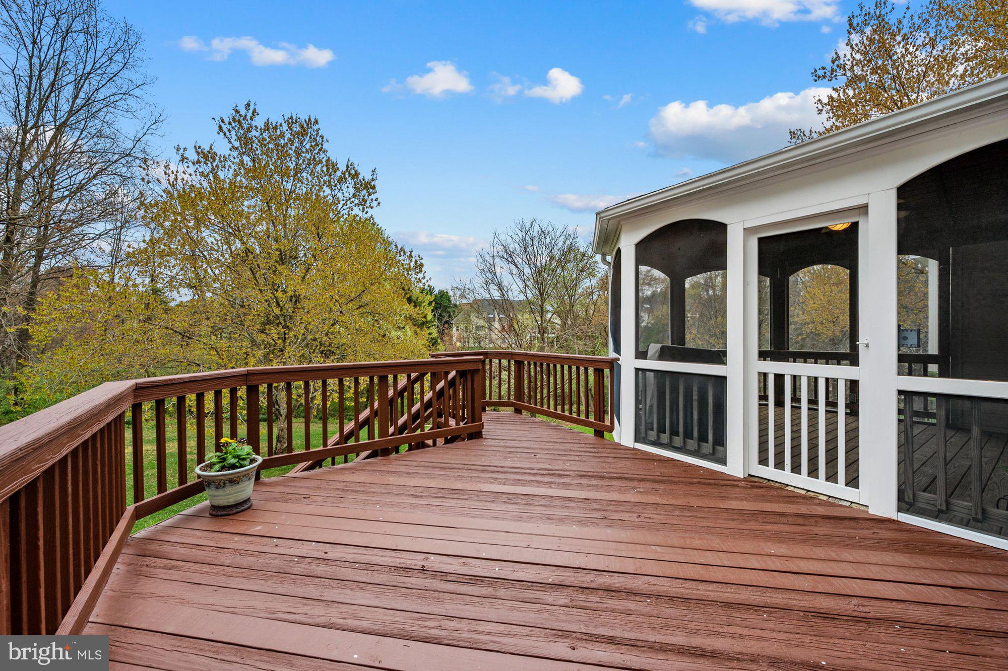 HUNTER MILL ESTATES - Residential