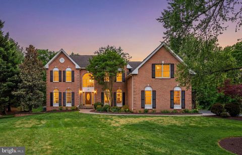 1702 LANDON HILL ROAD VIENNA VA 22182