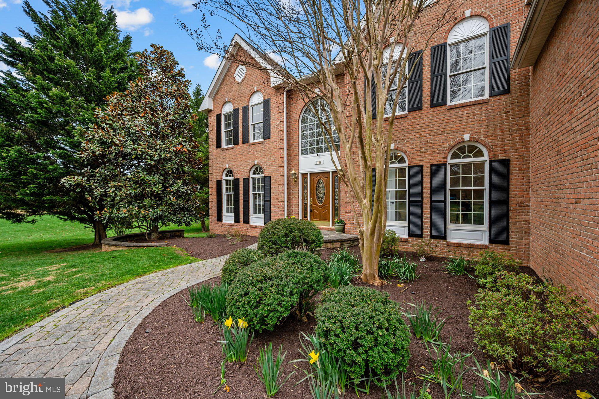 HUNTER MILL ESTATES - Residential