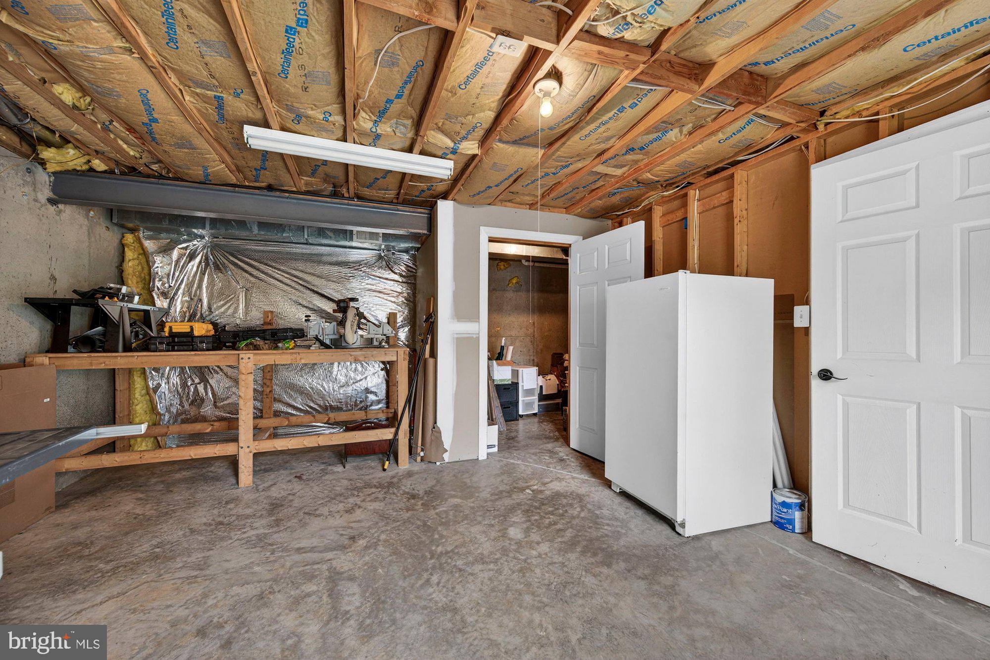 HUNTER MILL ESTATES - Residential