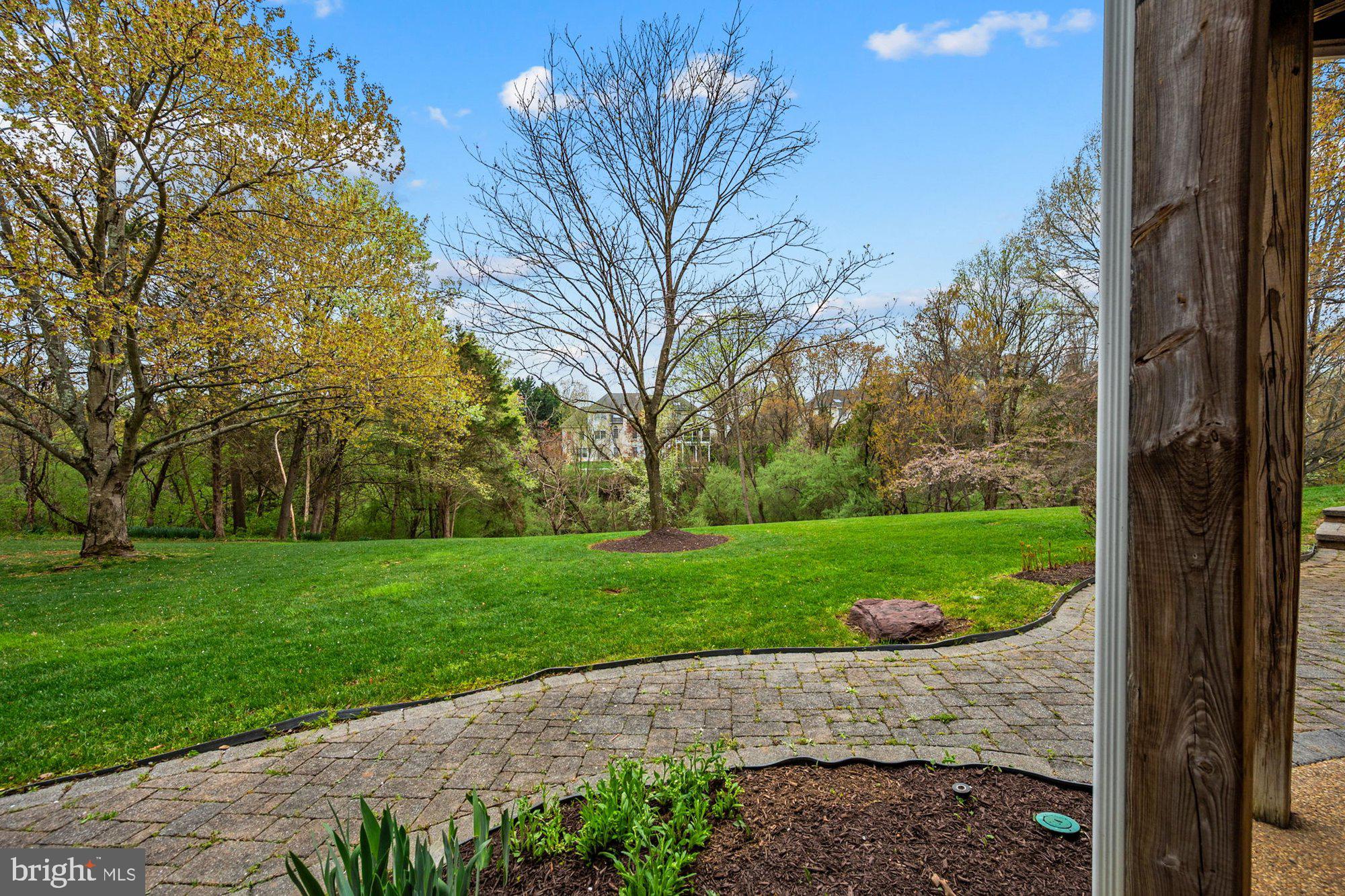 HUNTER MILL ESTATES - Residential