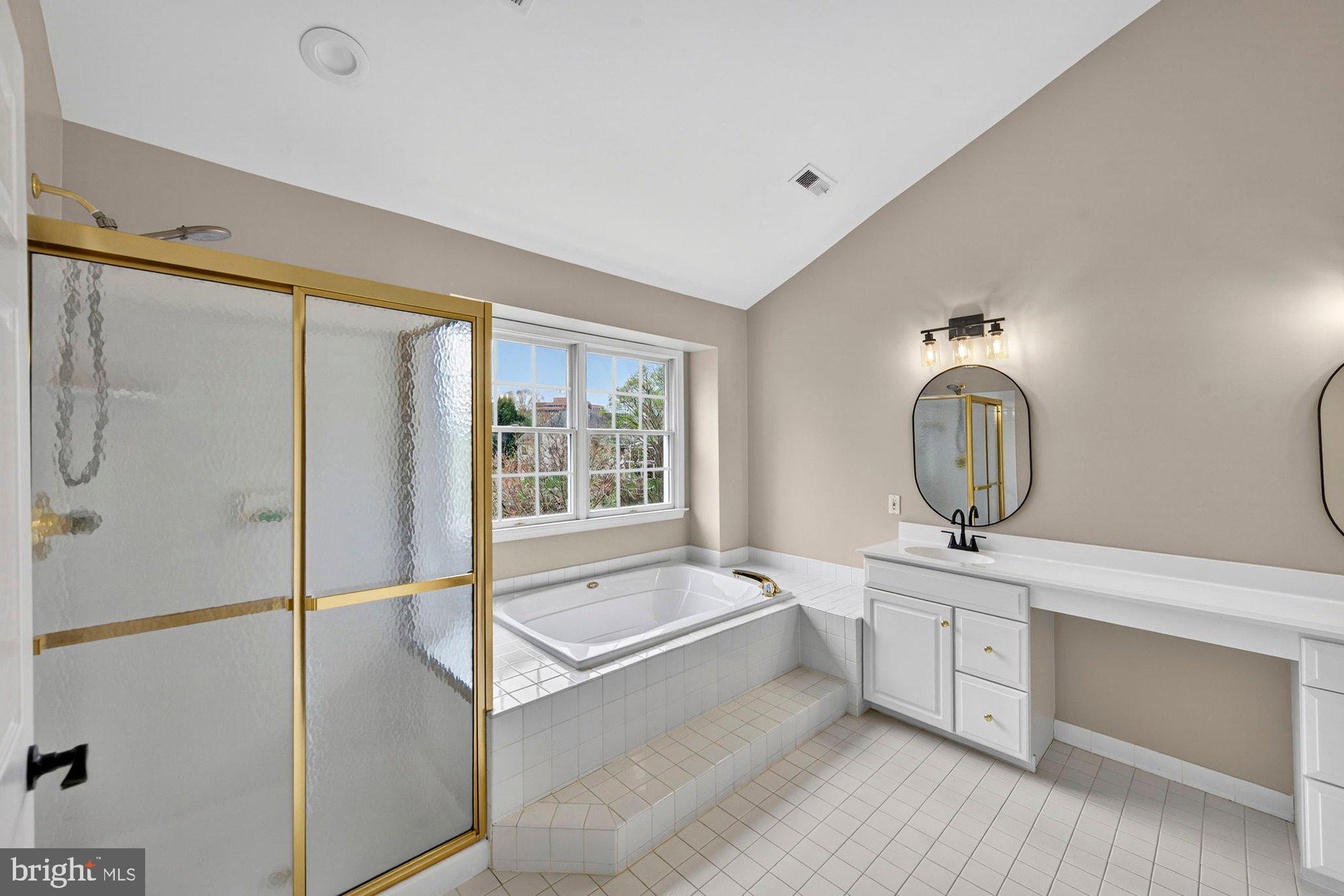 HUNTER MILL ESTATES - Residential