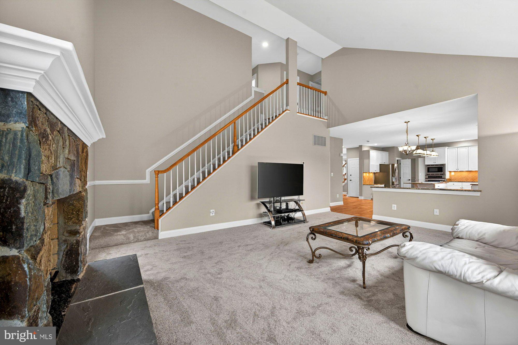 HUNTER MILL ESTATES - Residential