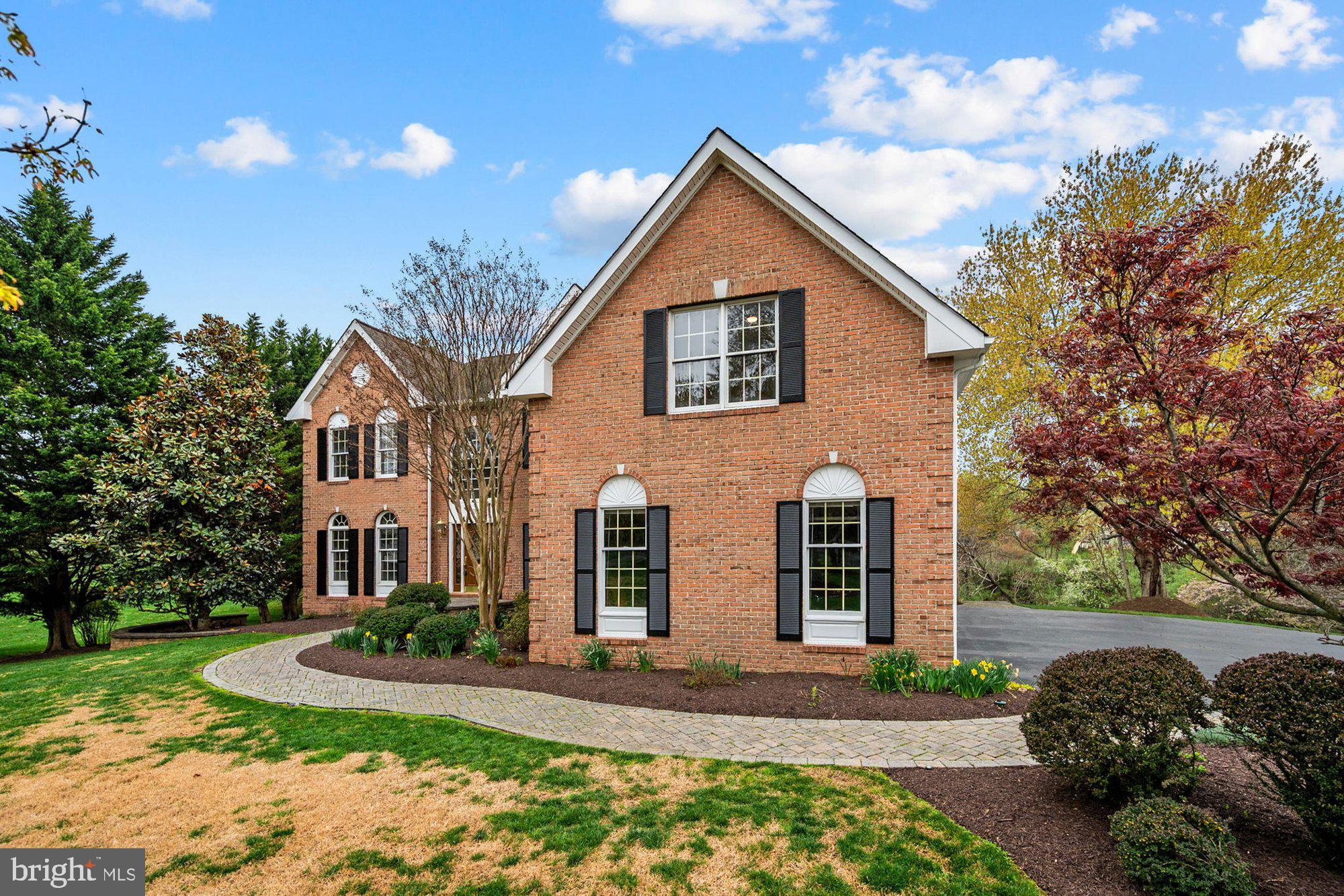 HUNTER MILL ESTATES - Residential