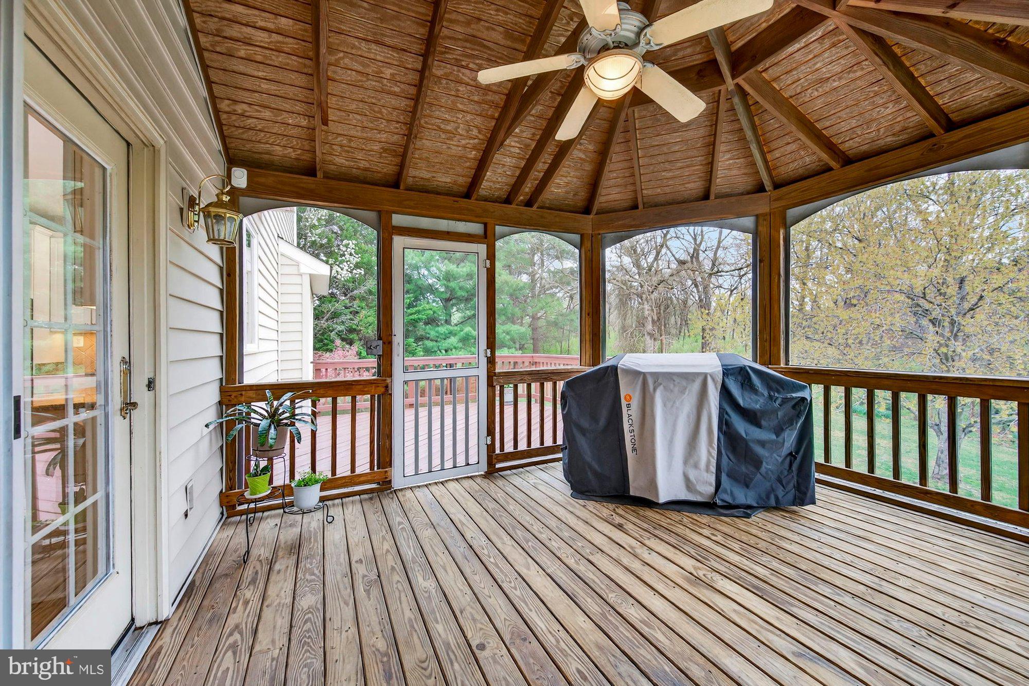 HUNTER MILL ESTATES - Residential