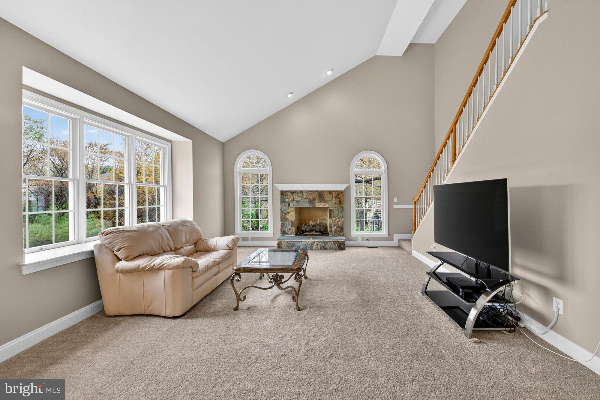 HUNTER MILL ESTATES - Residential