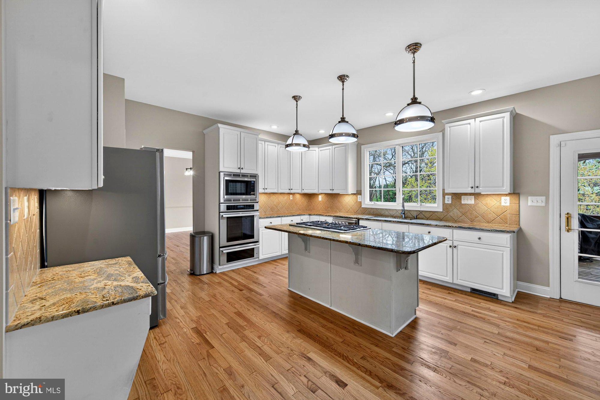 HUNTER MILL ESTATES - Residential