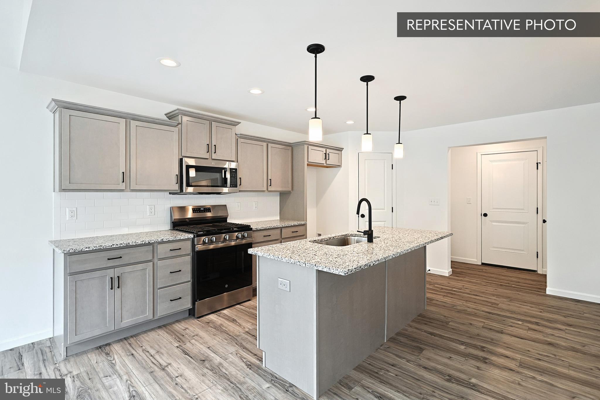 SUMMIT RIDGE - Residential