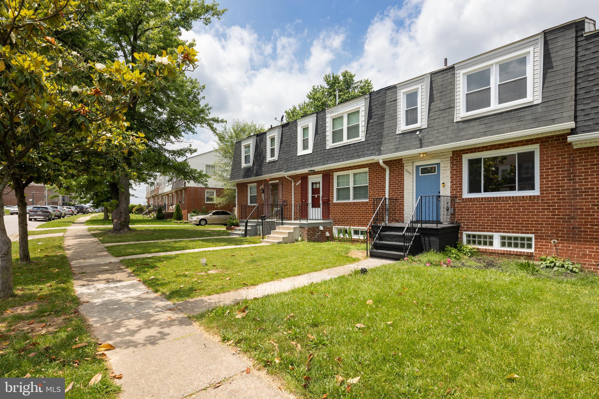 HOLLAND HILL - Residential