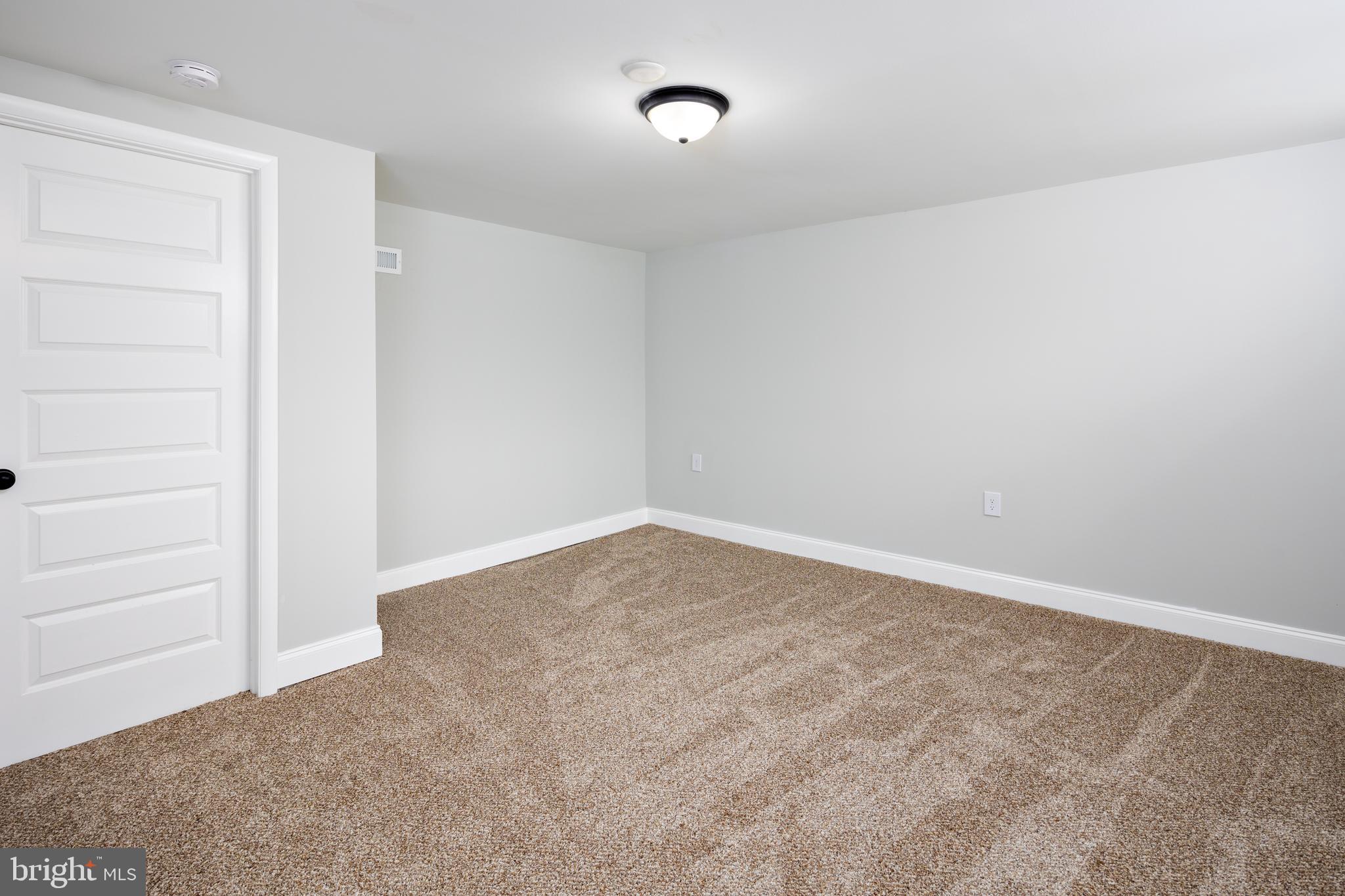 HOLLAND HILL - Residential