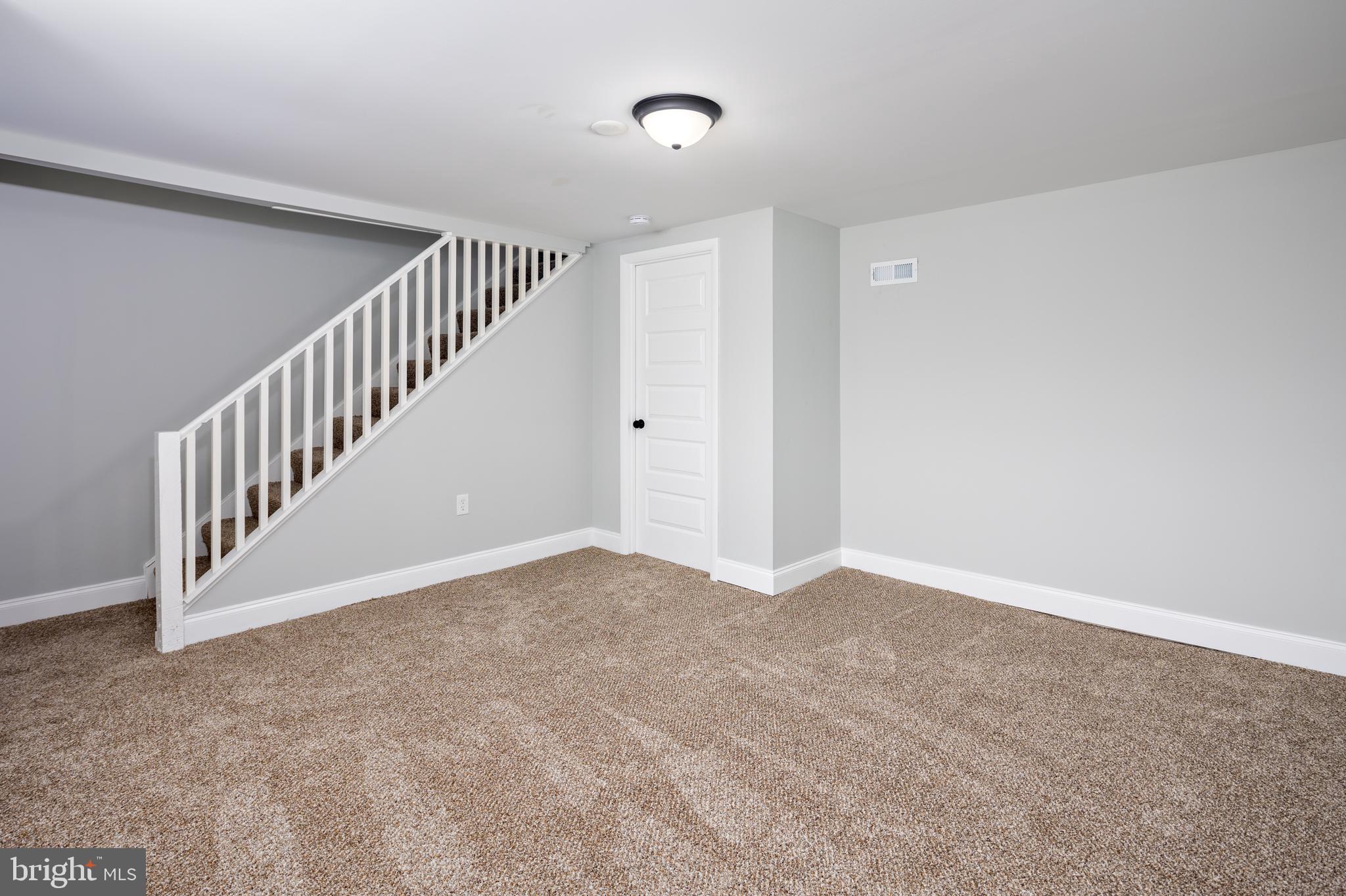 HOLLAND HILL - Residential