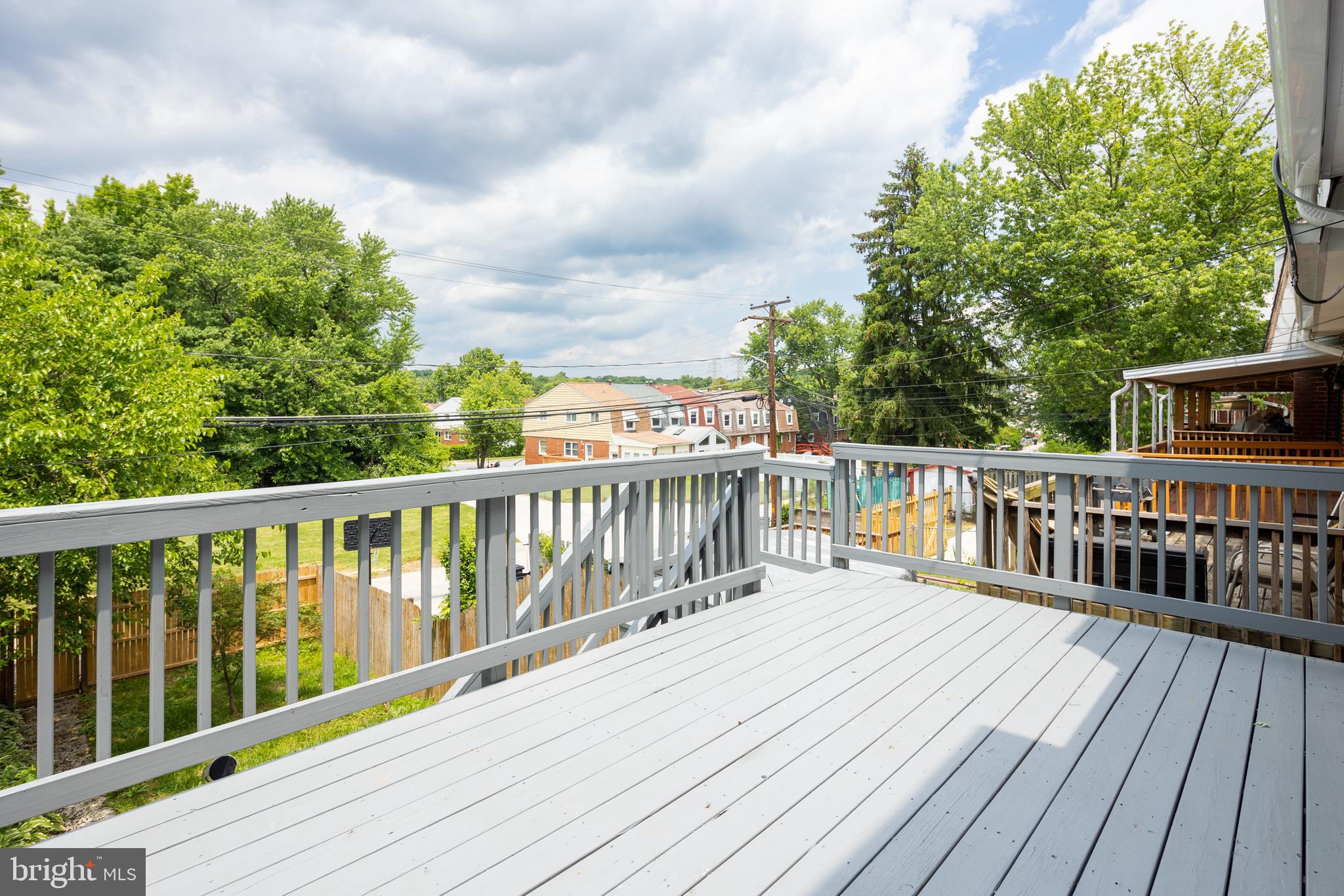 HOLLAND HILL - Residential