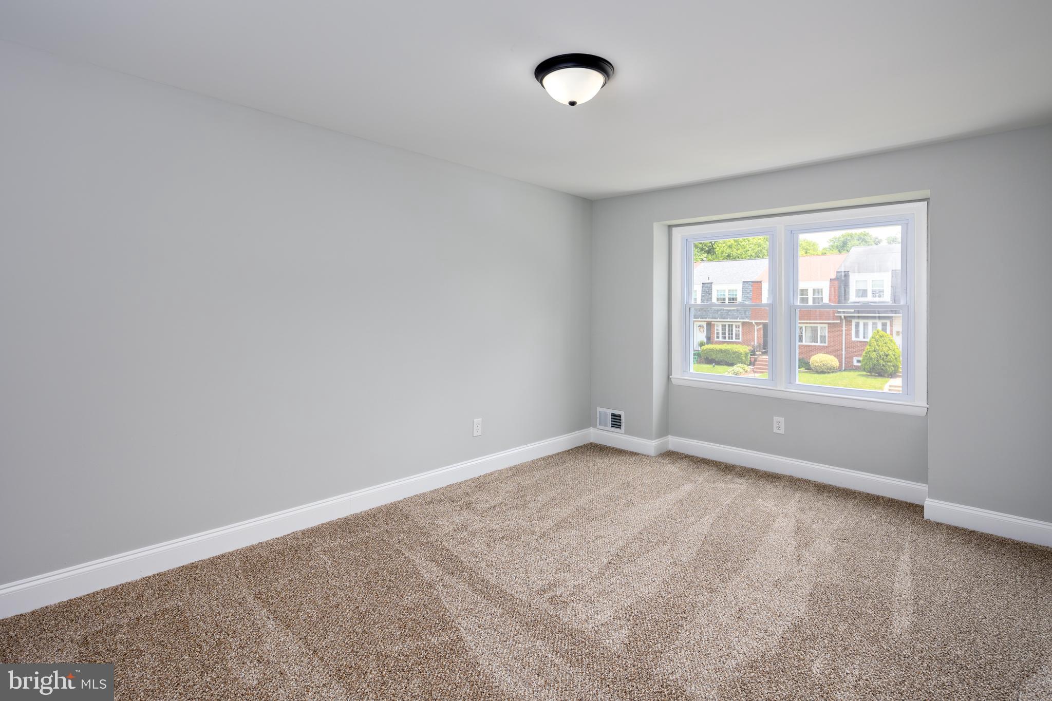 HOLLAND HILL - Residential