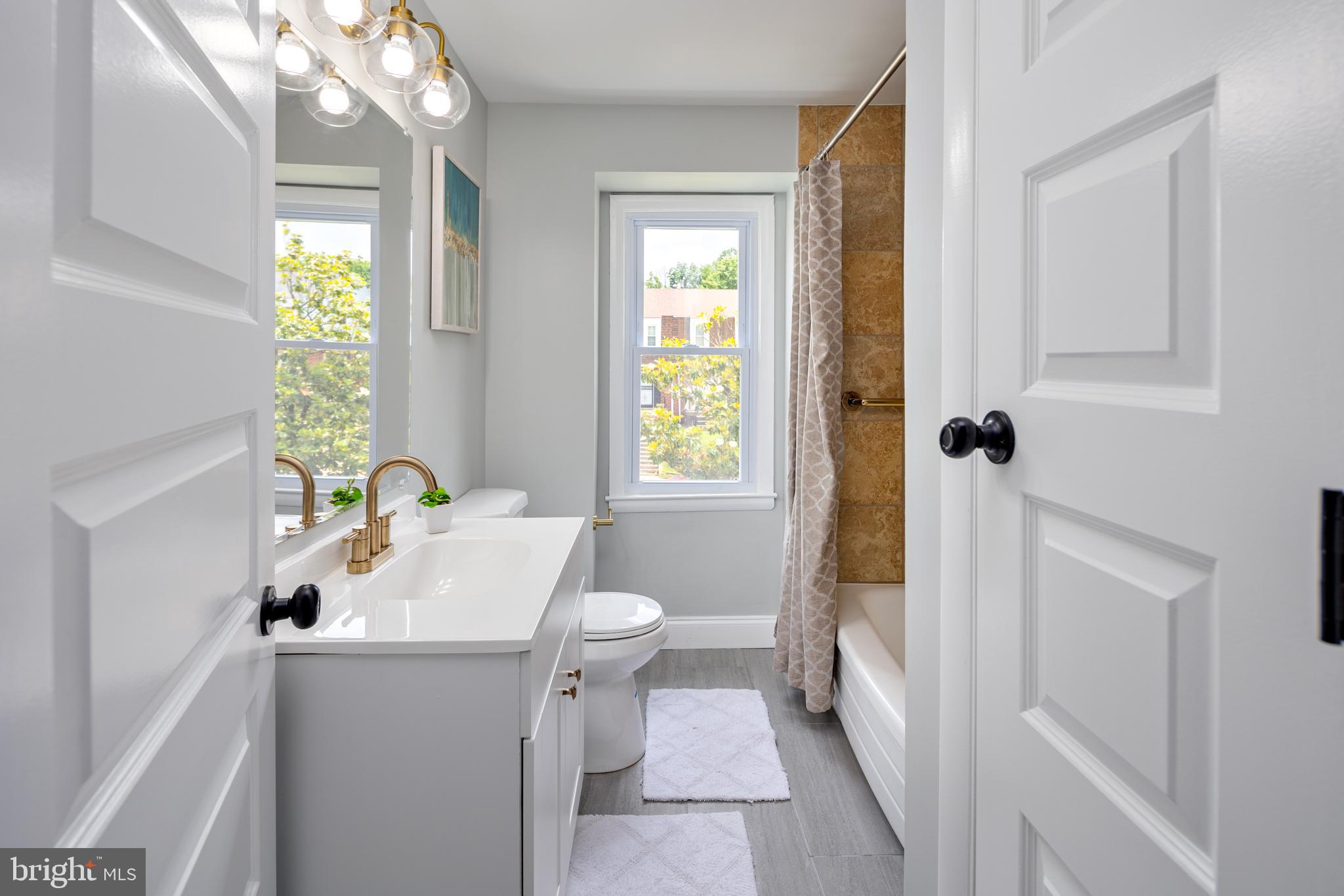 HOLLAND HILL - Residential