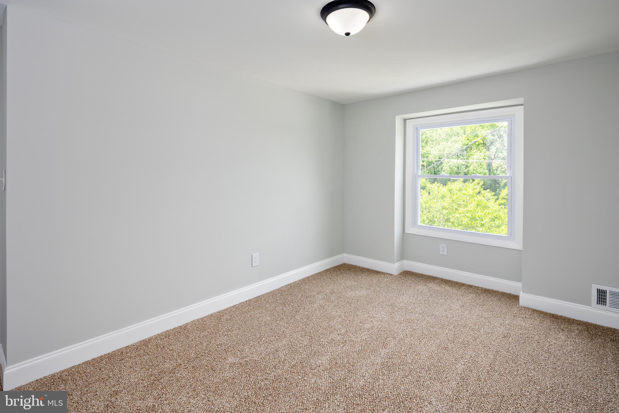 HOLLAND HILL - Residential