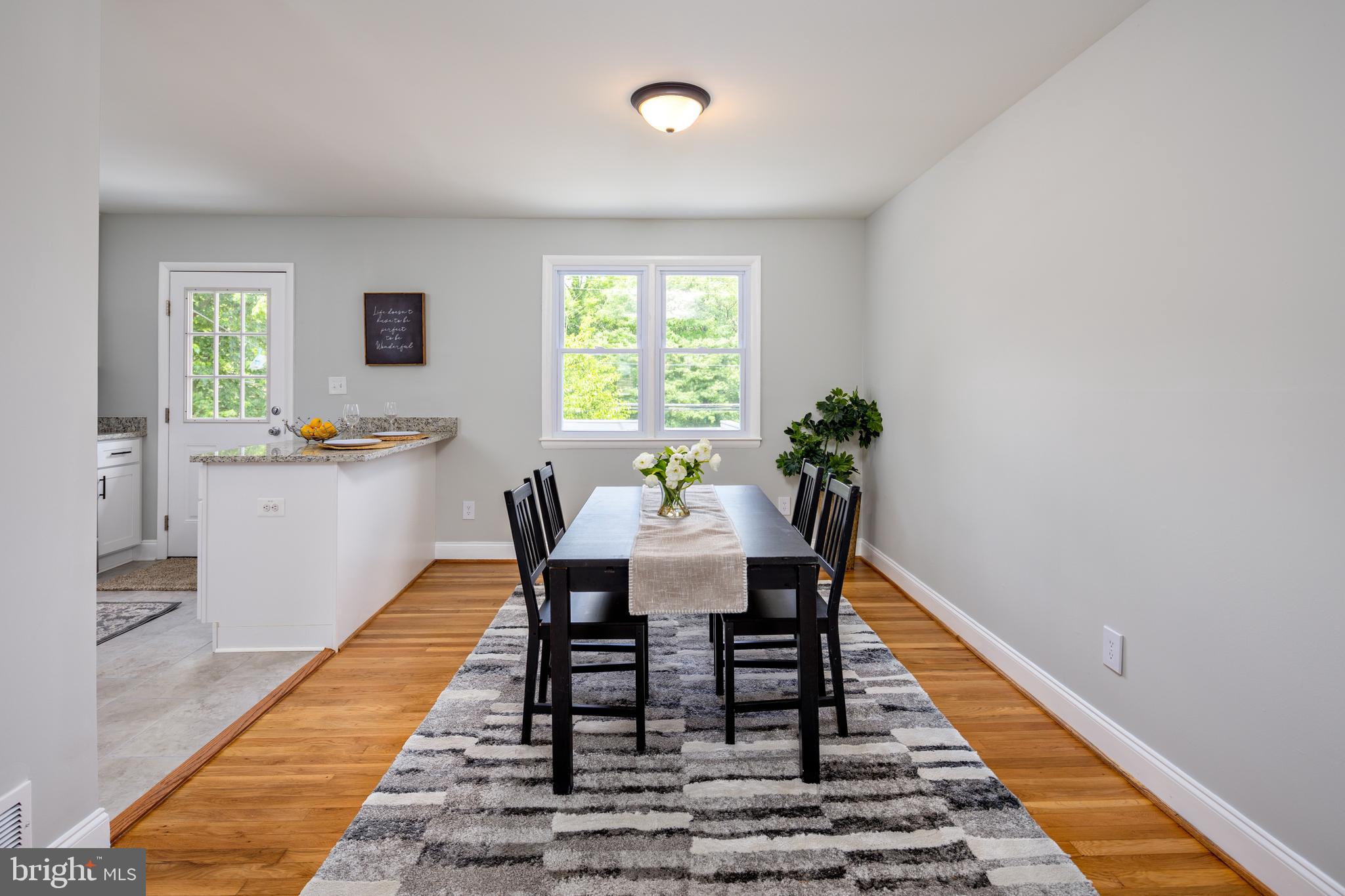 HOLLAND HILL - Residential