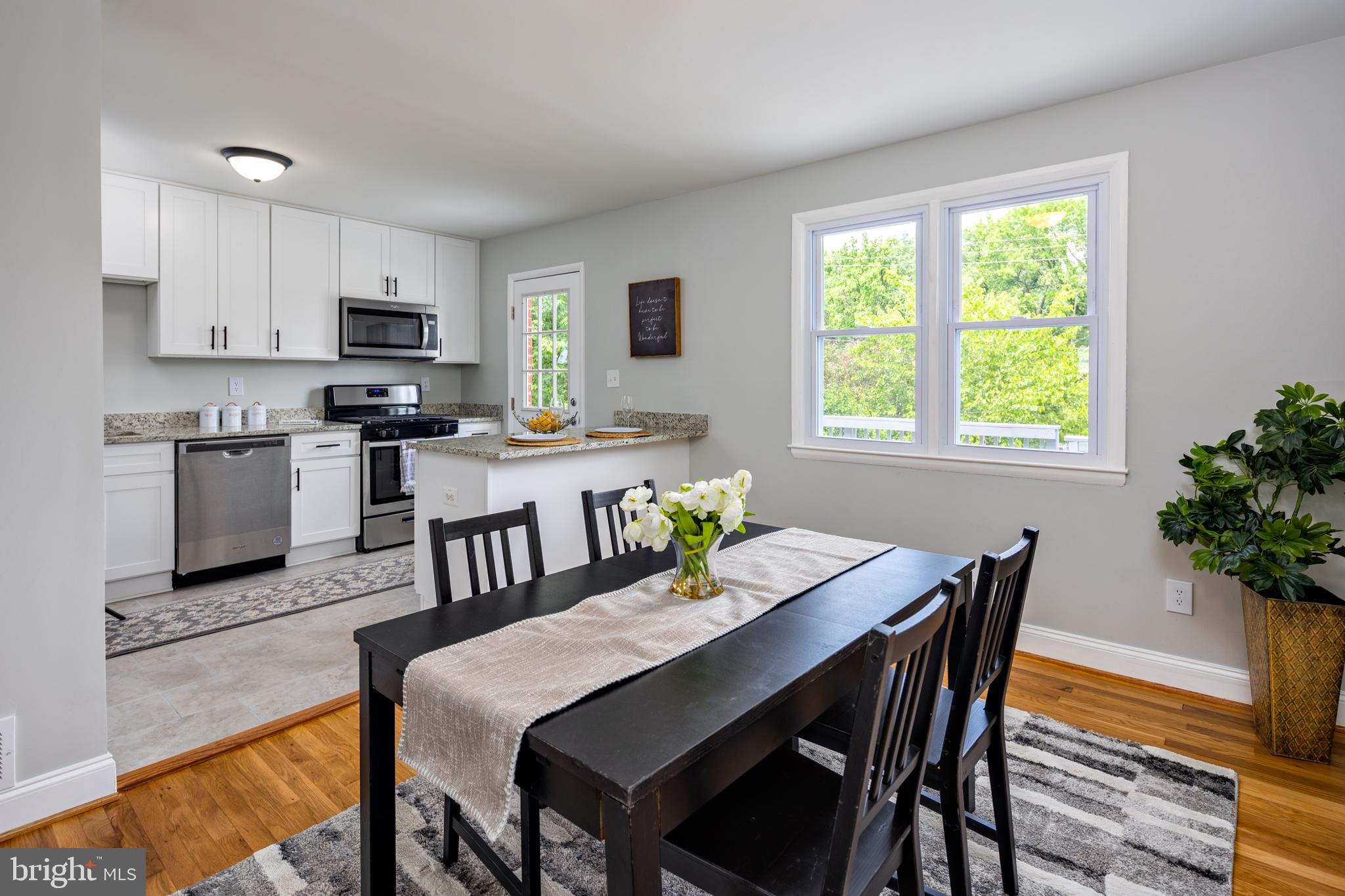 HOLLAND HILL - Residential