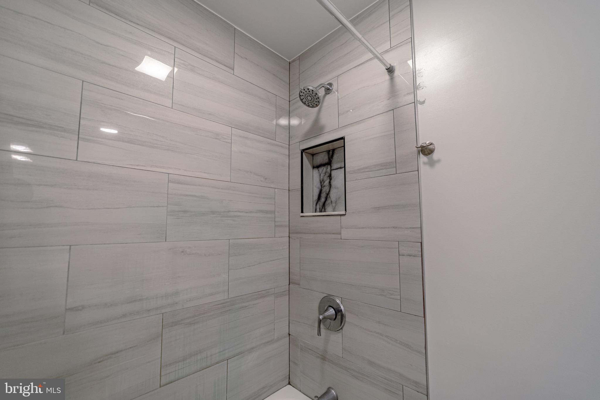 NOTTINGHAM FOREST - Residential Lease