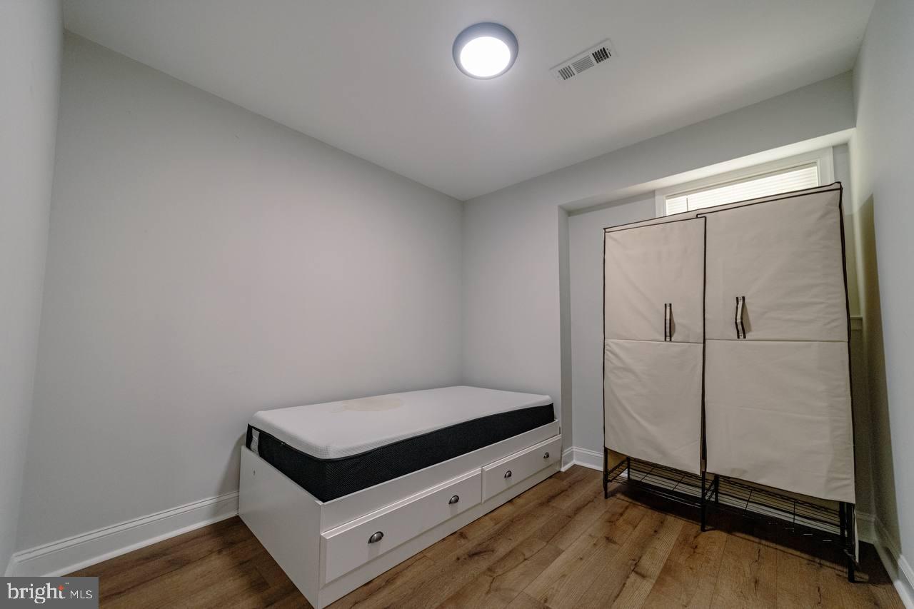 NOTTINGHAM FOREST - Residential Lease