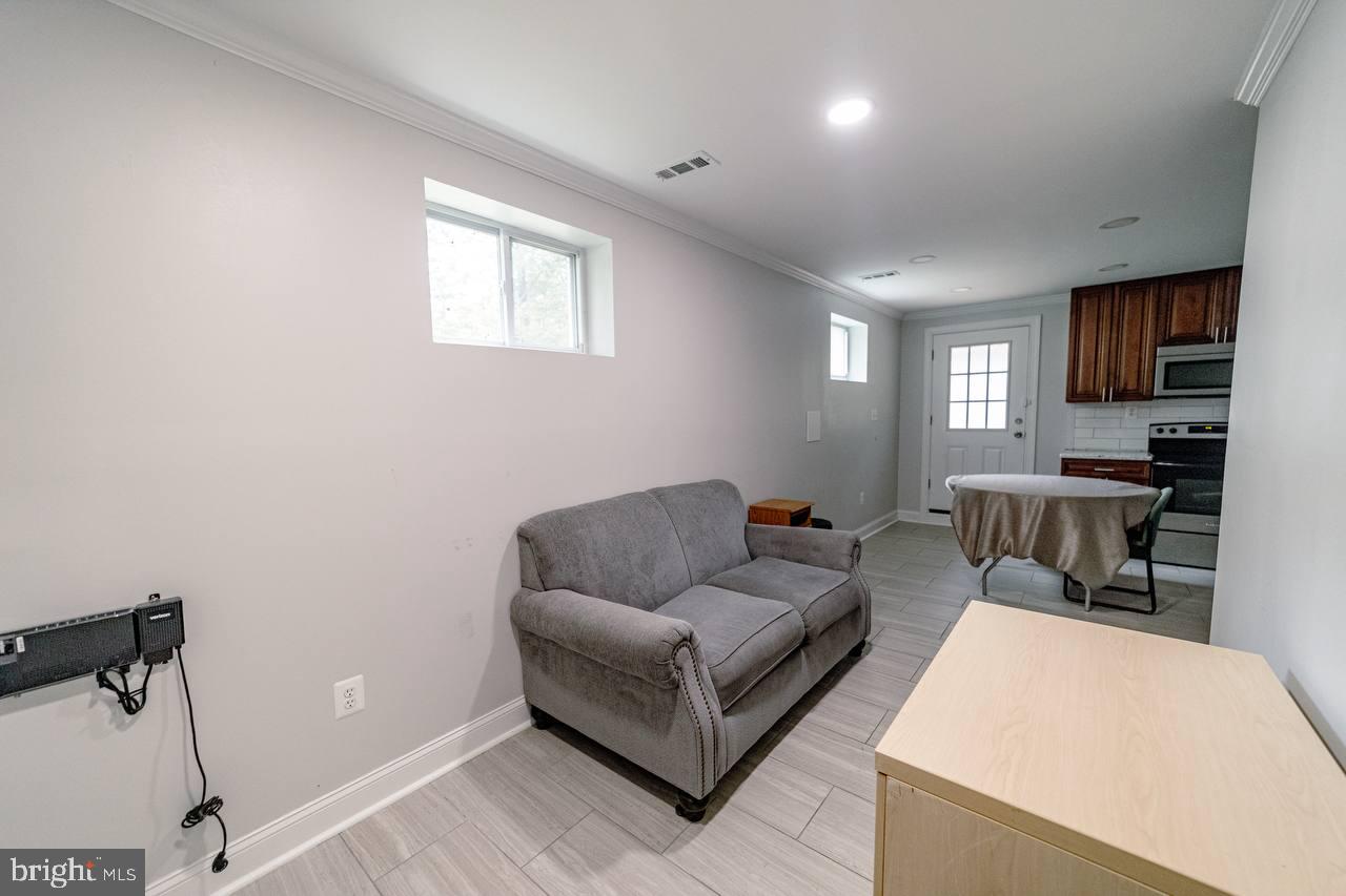 NOTTINGHAM FOREST - Residential Lease