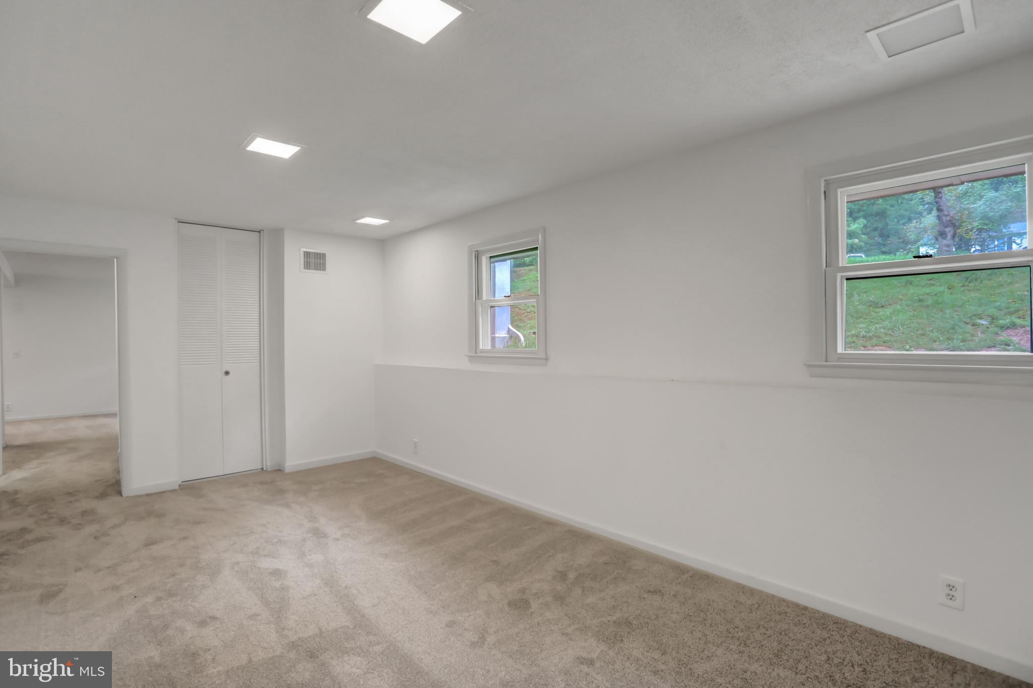 MAPLECREST - Residential