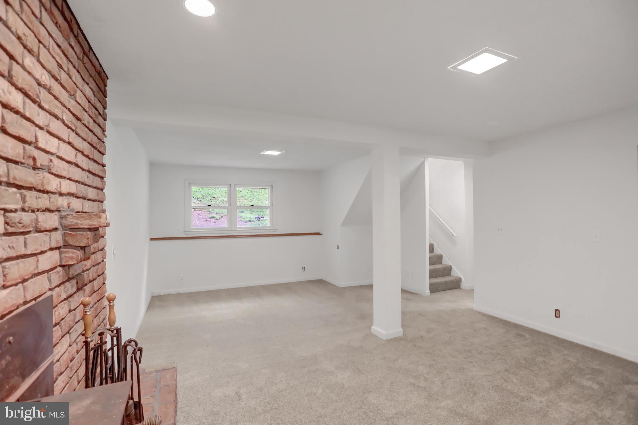 MAPLECREST - Residential