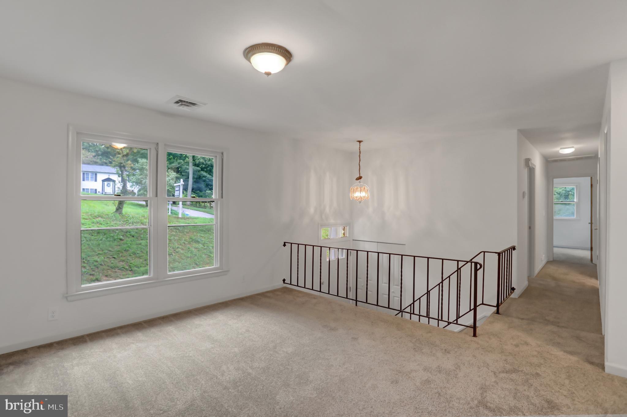 MAPLECREST - Residential