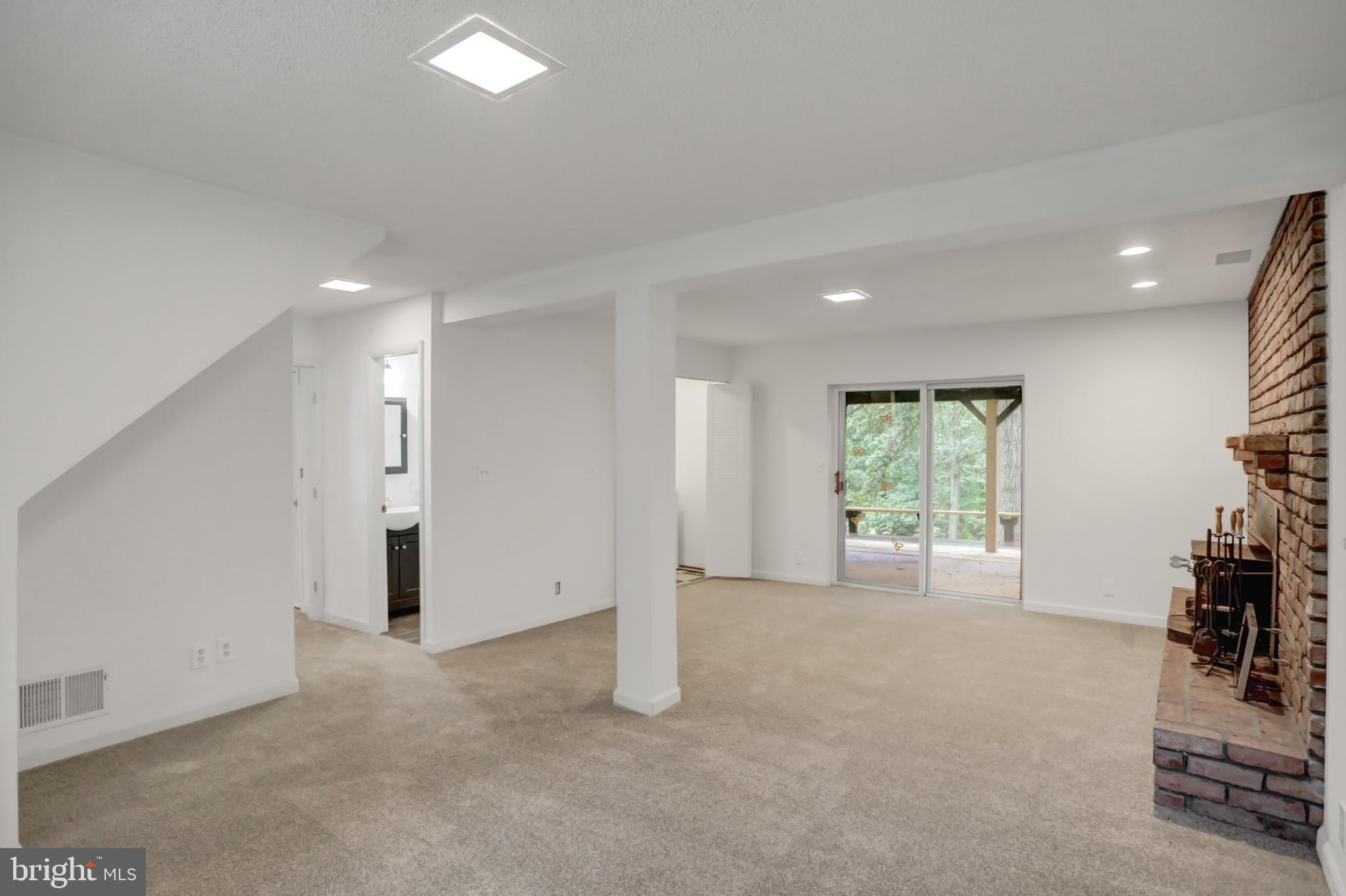 MAPLECREST - Residential