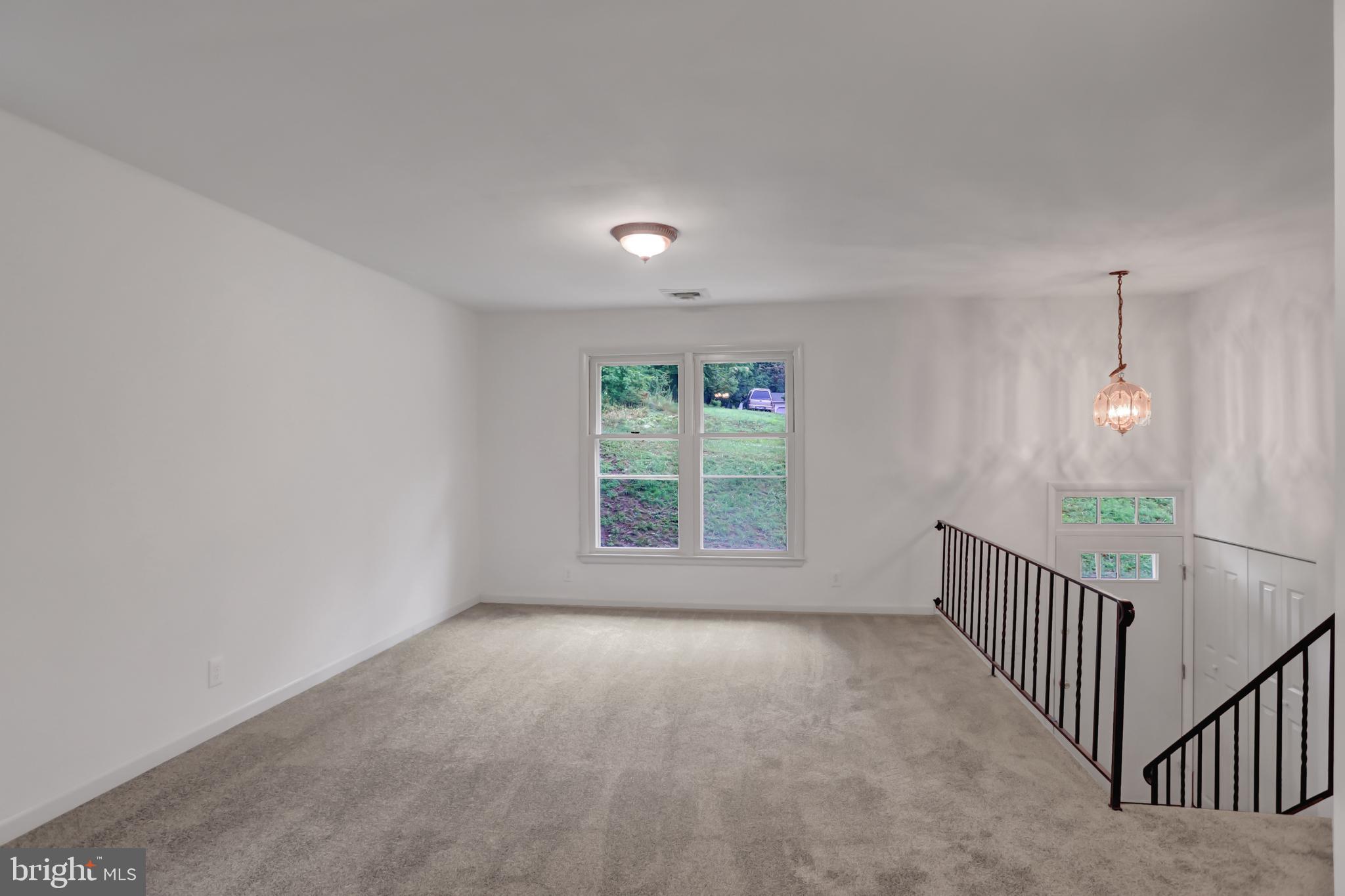 MAPLECREST - Residential