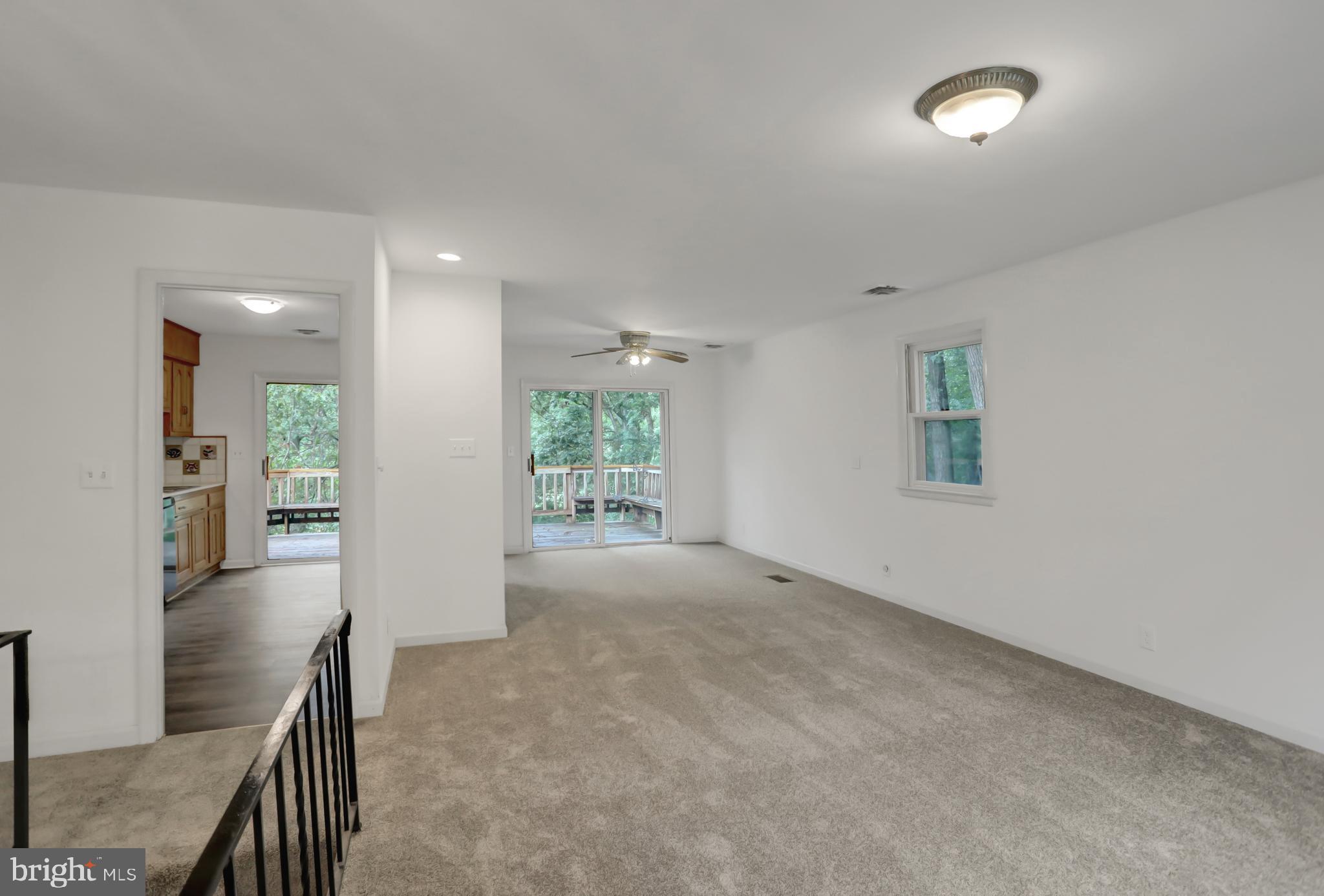 MAPLECREST - Residential