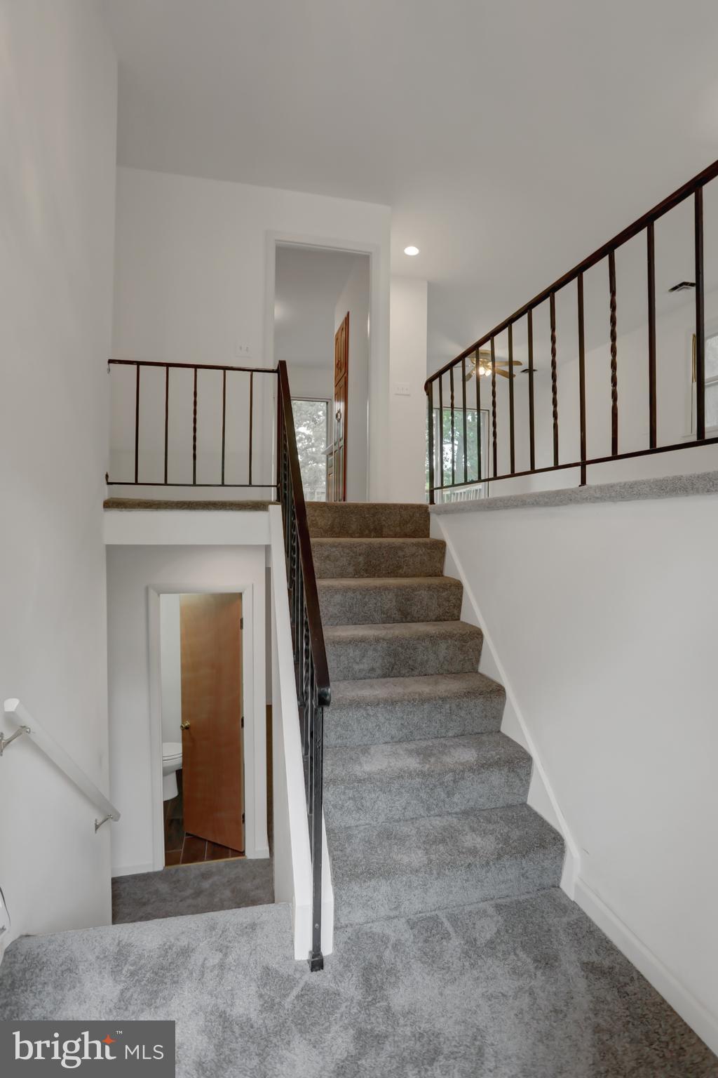 MAPLECREST - Residential