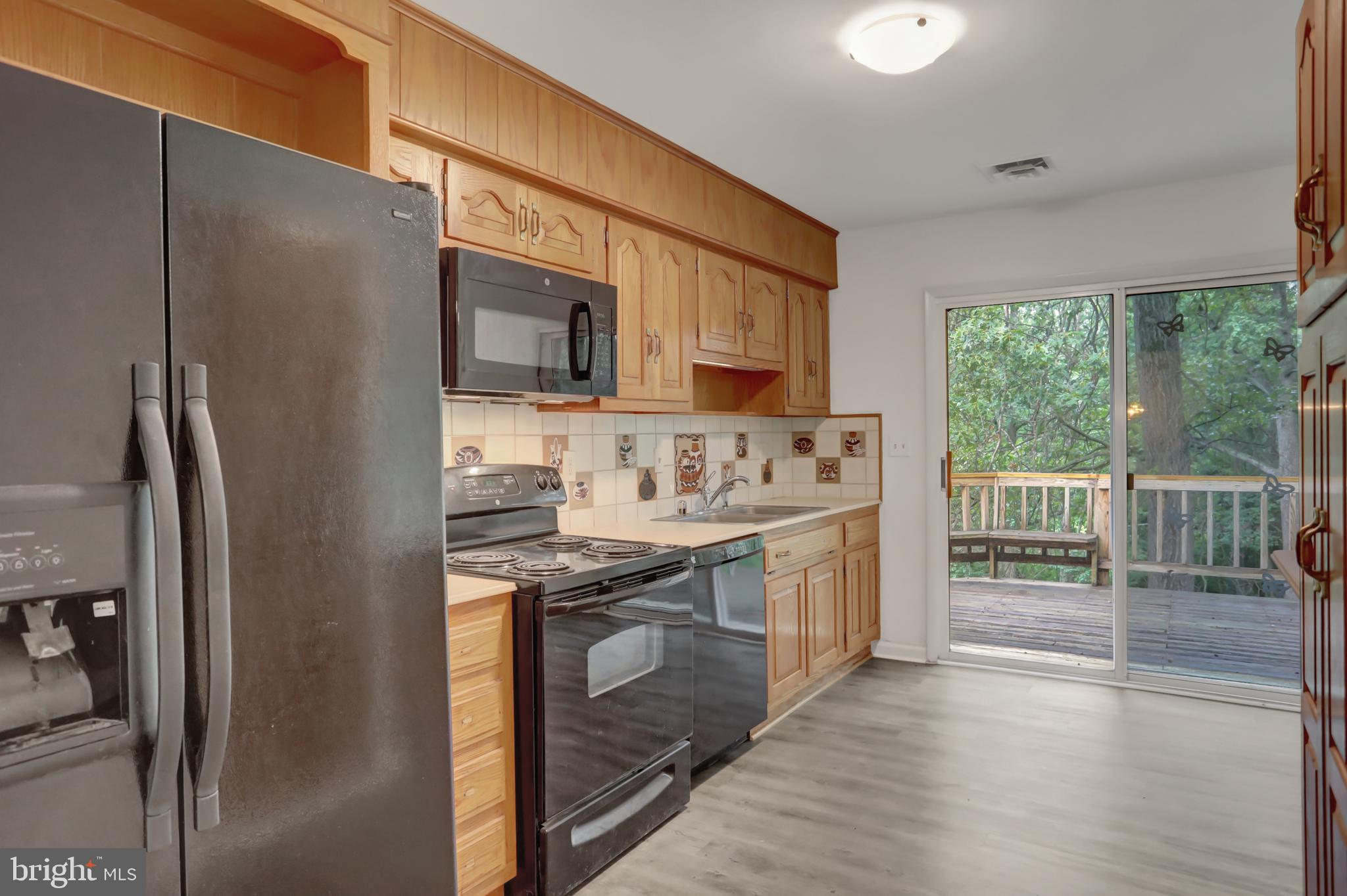 MAPLECREST - Residential